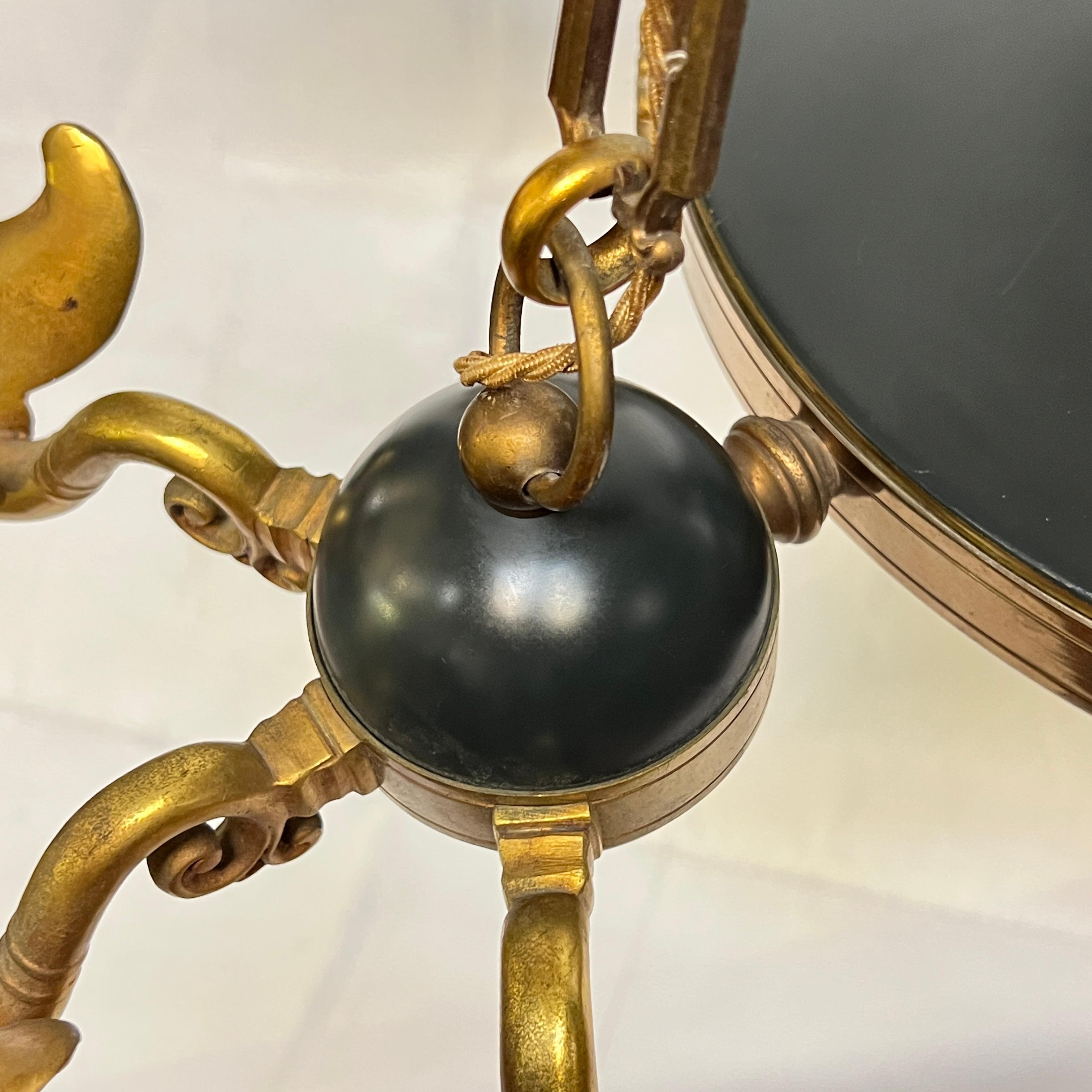 Antique French Empire Style 12-Light vergoldet und patiniert Bronze Kronleuchter im Angebot 4