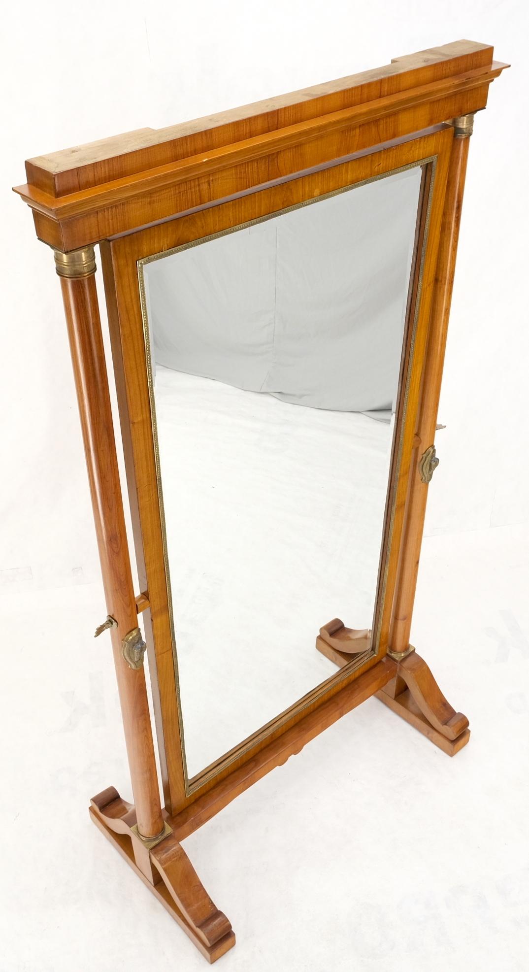 Antiker französischer Cheval-Standspiegel im Empire-Stil aus Kirschbaum und Messing  im Angebot 7