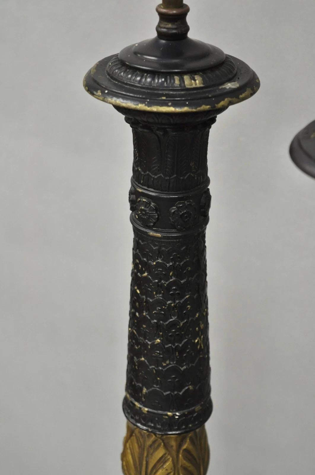 Antique French Empire Style Lámparas de Sobremesa de Columna Negra y Dorada - Pareja Metal en venta