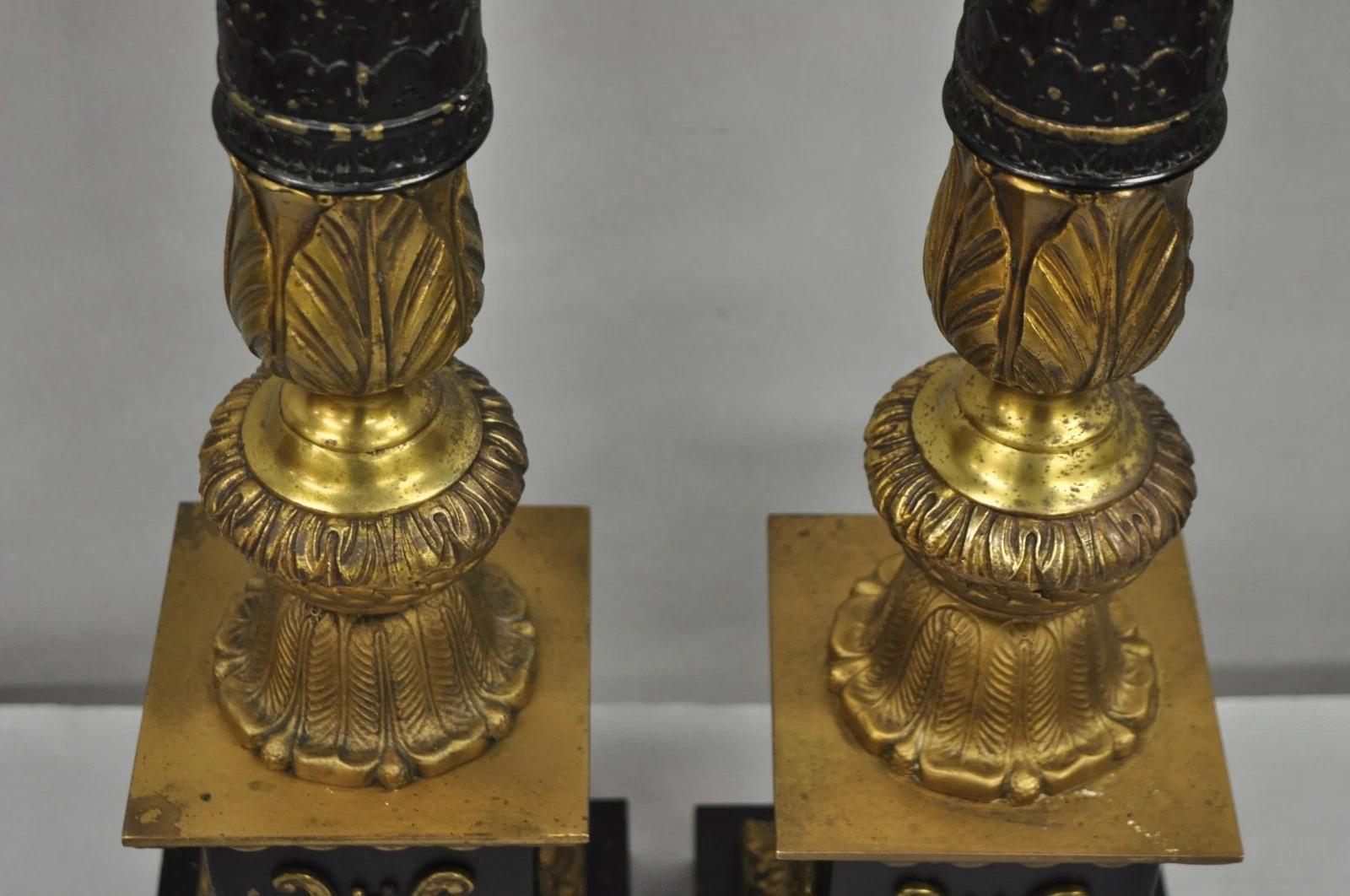 Antique French Empire Style Lámparas de Sobremesa de Columna Negra y Dorada - Pareja en venta 2