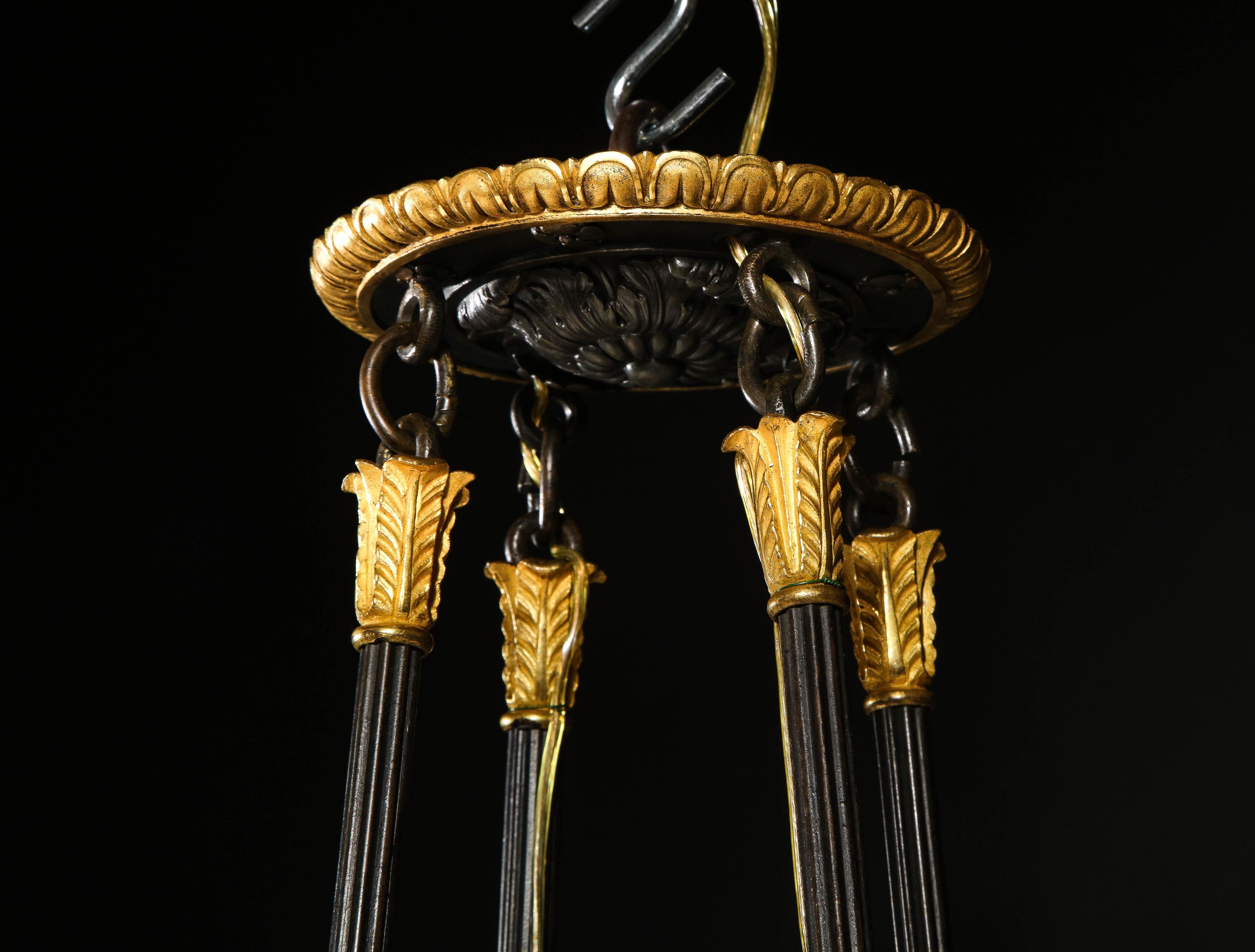 Antiker französischer Kronleuchter im Empire-Stil aus vergoldeter und patinierter Bronze im Angebot 7