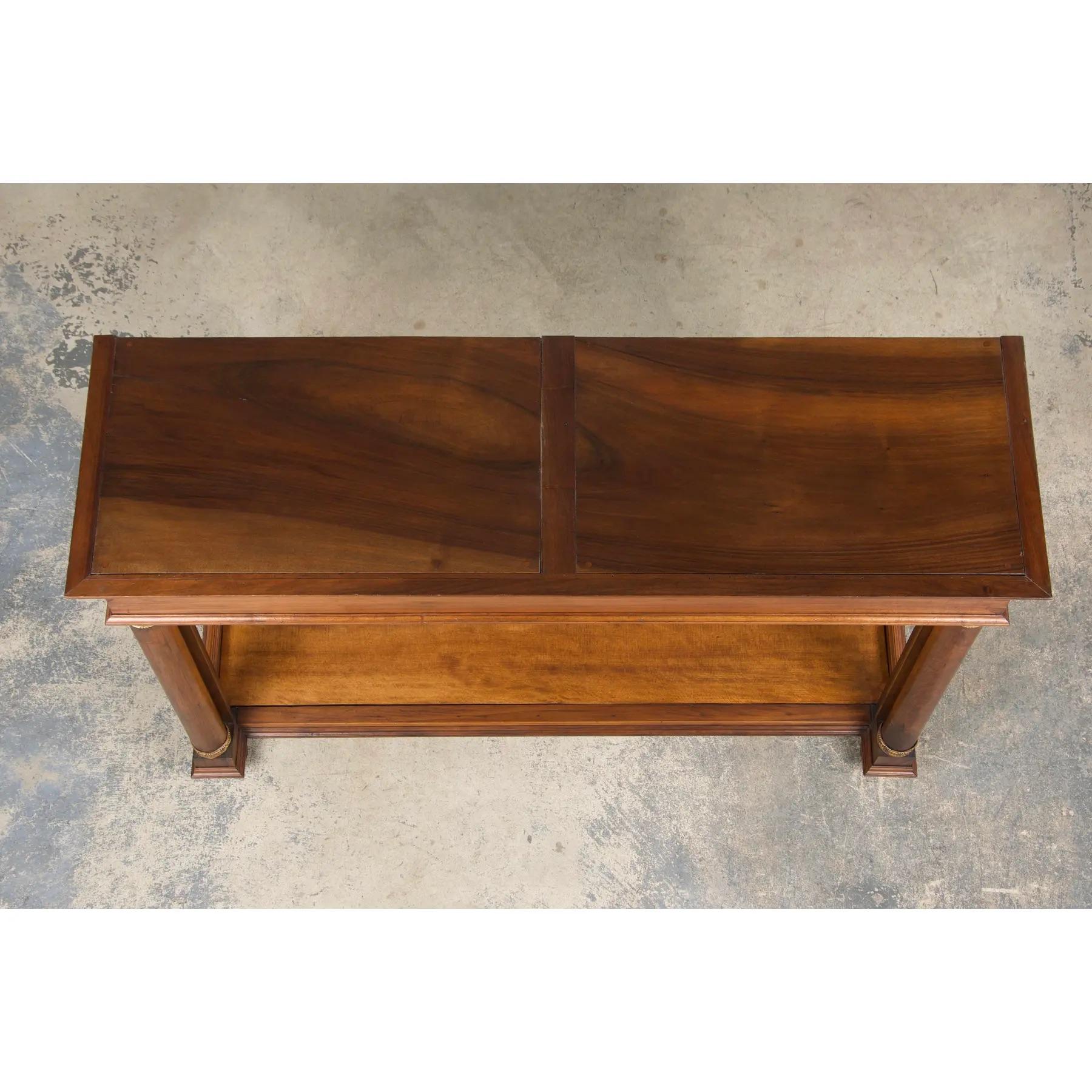 Français Ancienne table console française en acajou de style Empire en vente
