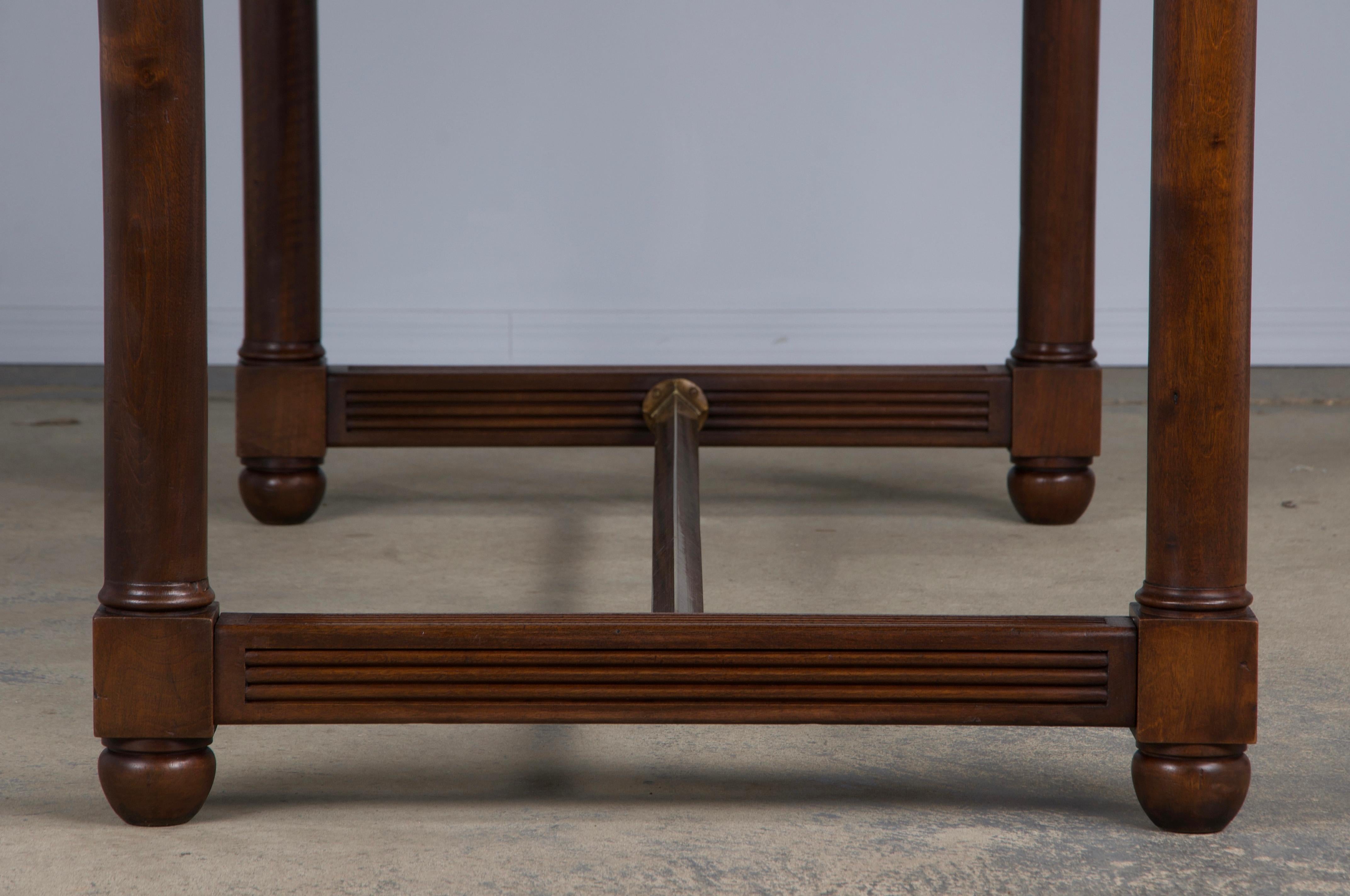 Ancienne table à écrire française de style Empire en acajou en vente 7