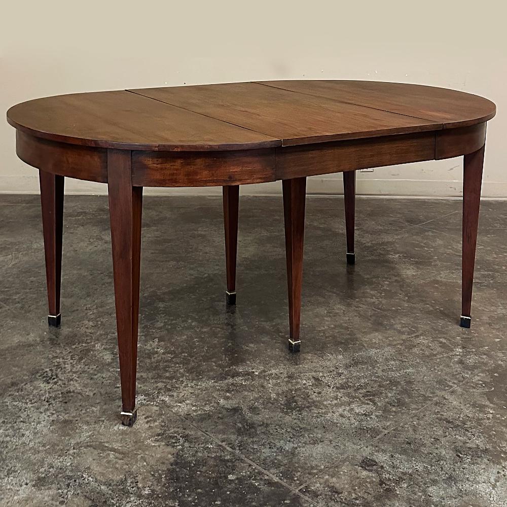 Ancienne table de salle à manger en noyer de style Empire français, avec plateau en vente 1