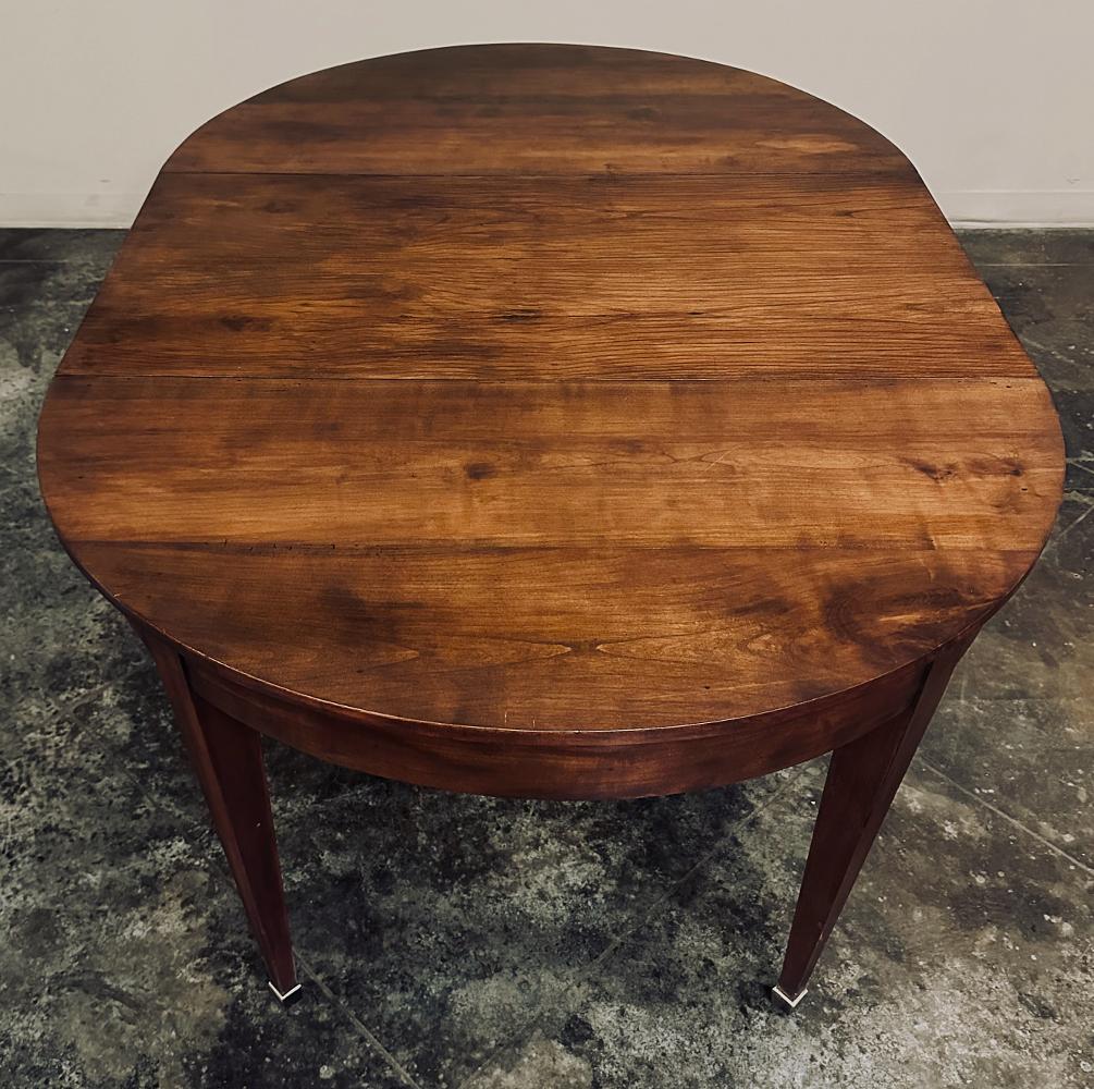 Ancienne table de salle à manger en noyer de style Empire français, avec plateau en vente 2