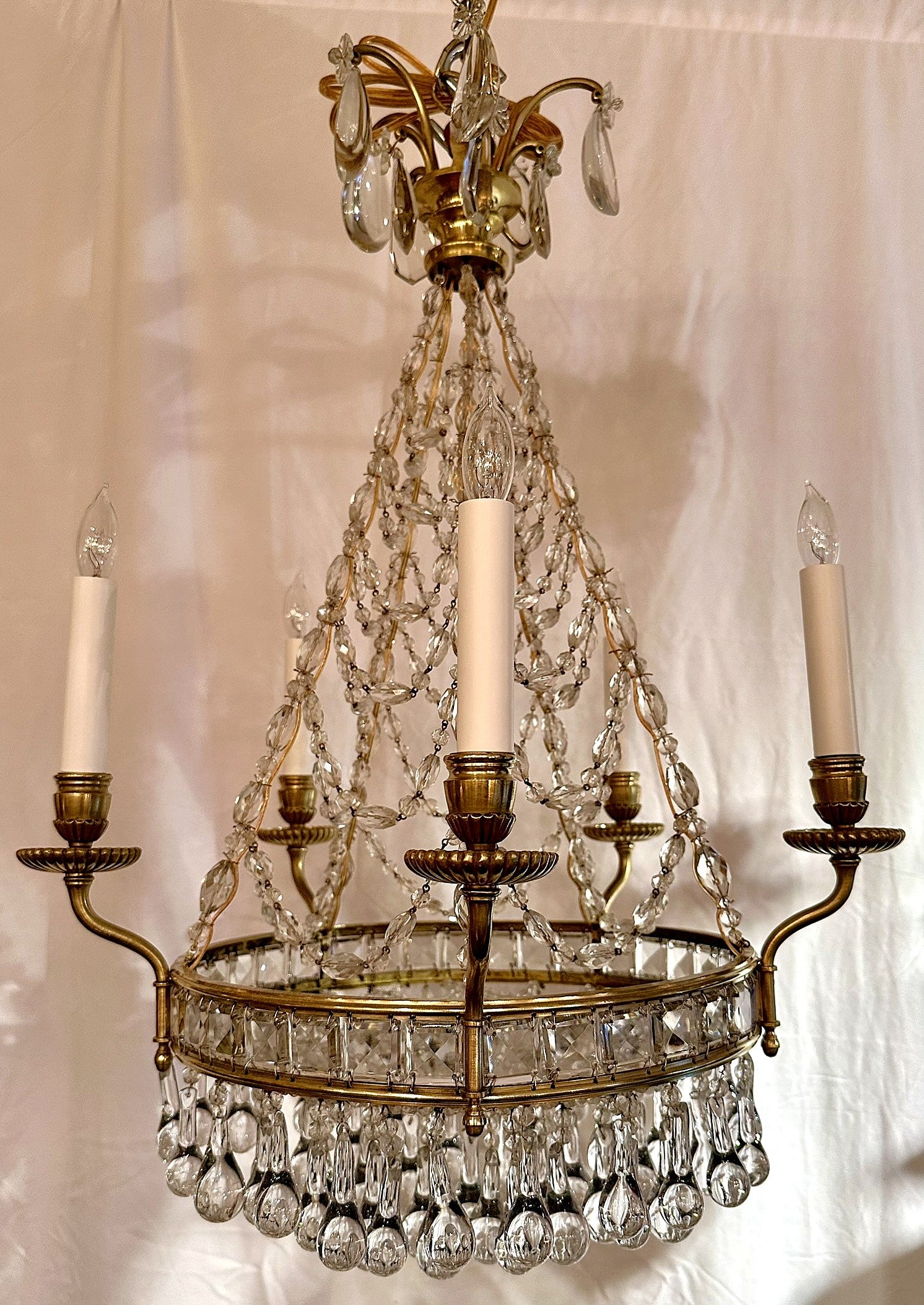 Antique French Empress Eugenie Baccarat Crystal Chandelier, Circa 1865-1885. In Good Condition For Sale In New Orleans, LA