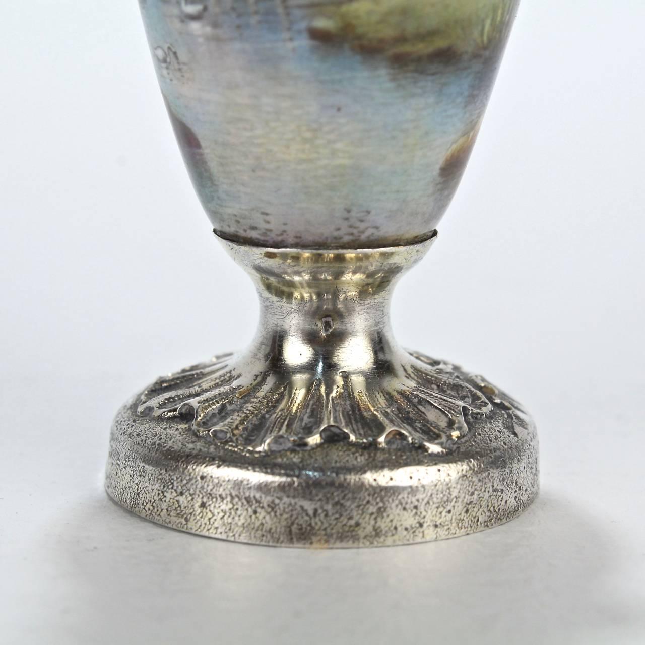 Vase de cabinet miniature ancien en émail français et en argent sterling en vente 3