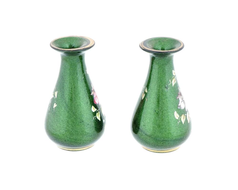 Français Vases d'art français anciens en verre émaillé attribués à Joye en vente