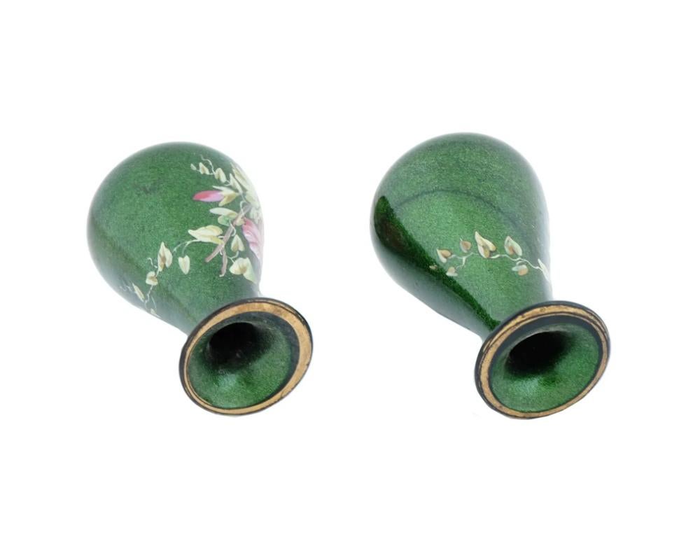 Émaillé Vases d'art français anciens en verre émaillé attribués à Joye en vente