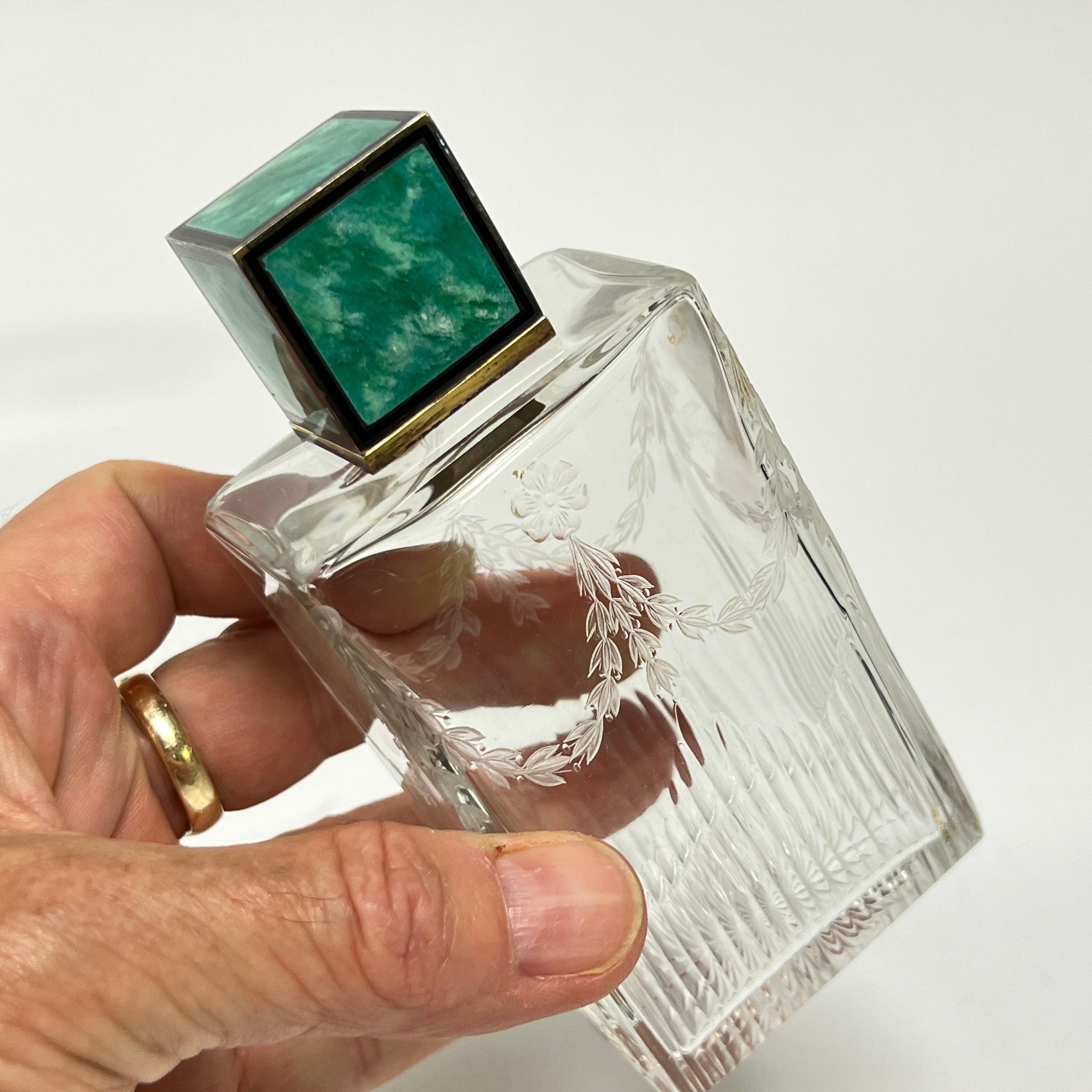 Juego de tocador francés antiguo de plata esmaltada y cristal en venta 3