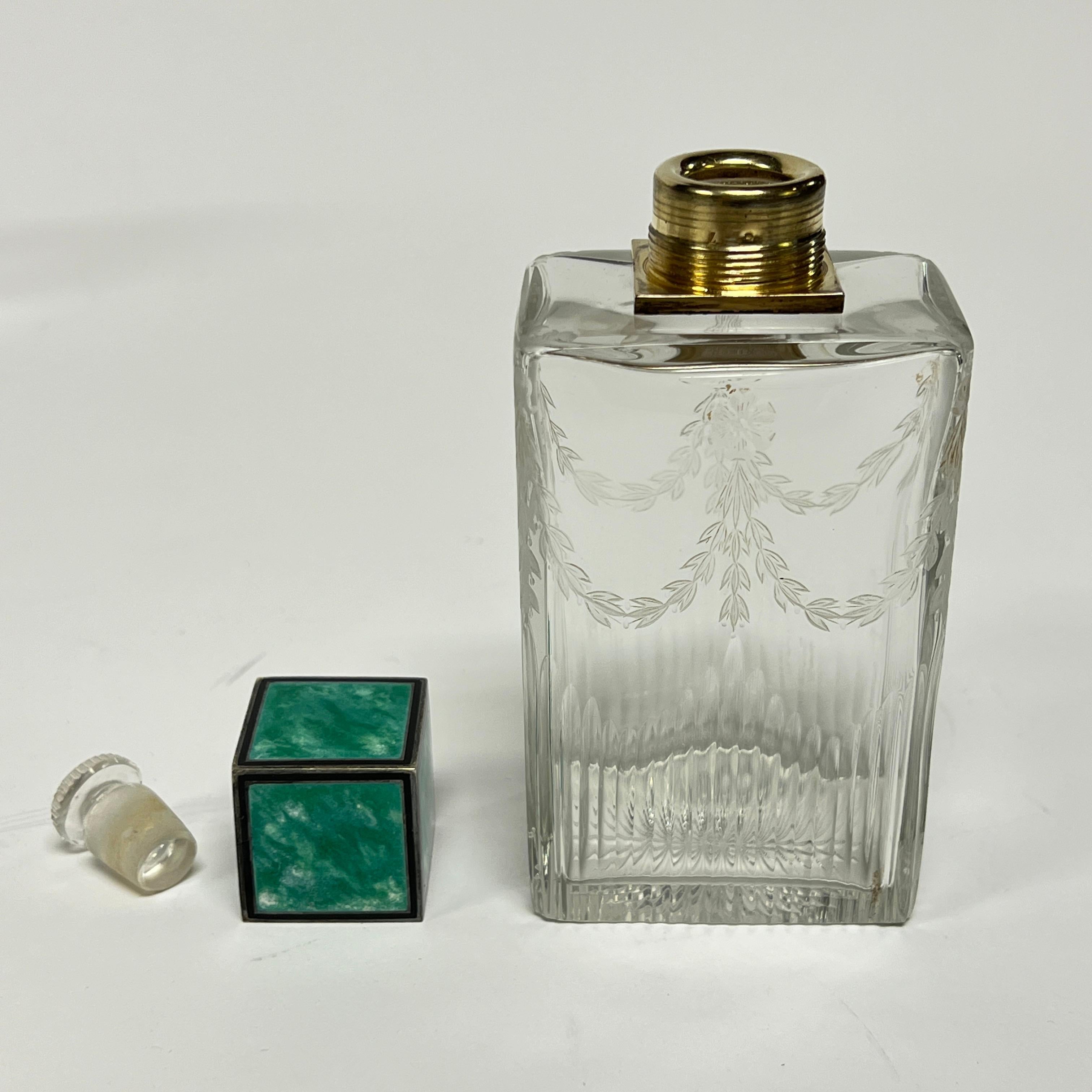 Juego de tocador francés antiguo de plata esmaltada y cristal en venta 7