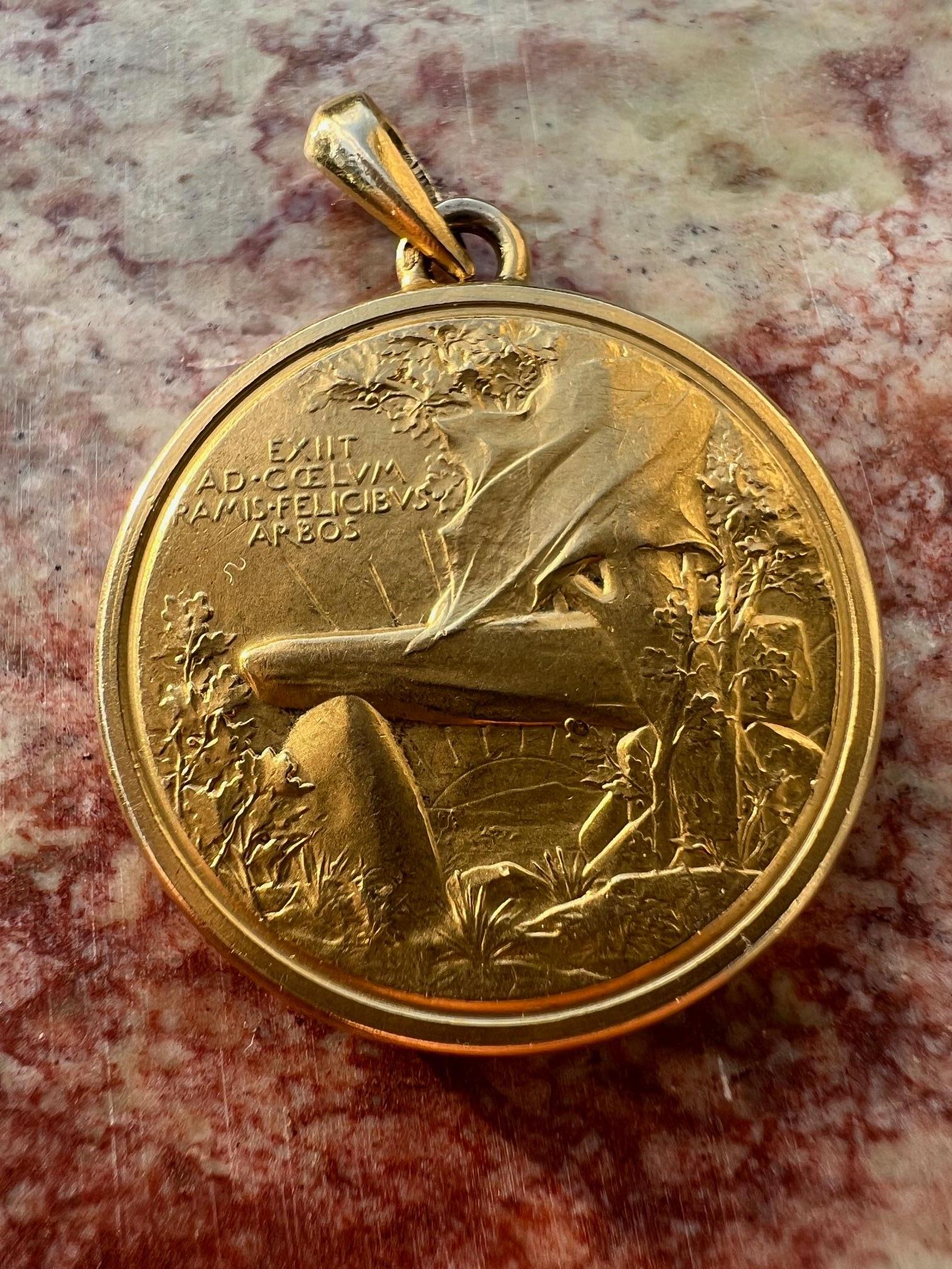 This beautiful gold pendant is an excellent example of French craftsmenship with some cool history lore. The image is of ‘Gallia’ which is a feminine representation of the Gallic people. The Gauls, were an ancient peoples who inhabited western