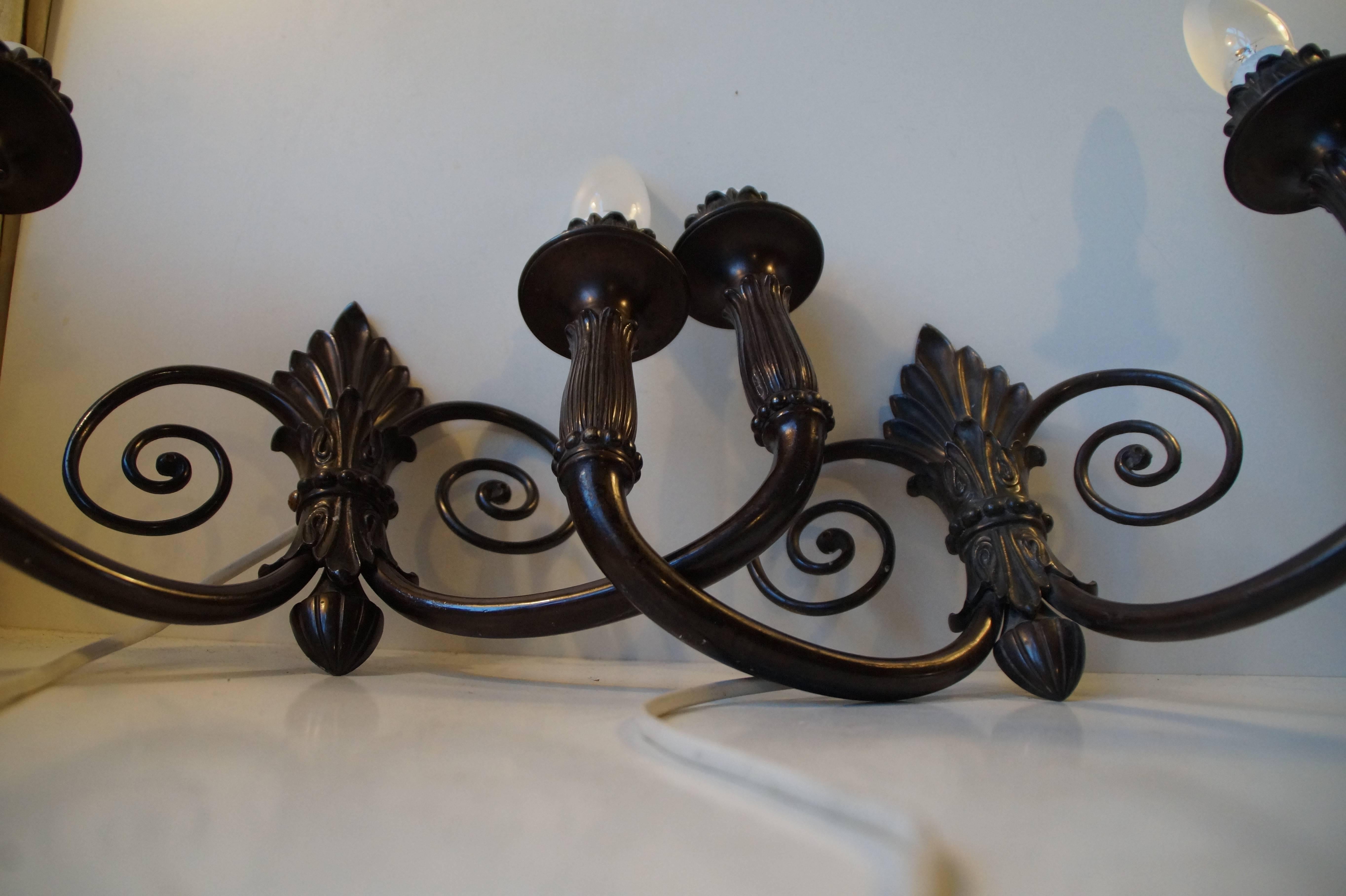 Antique French Esthetic Two-Armed Bronze Sconces with 'Swirl', 1900s For Sale 2