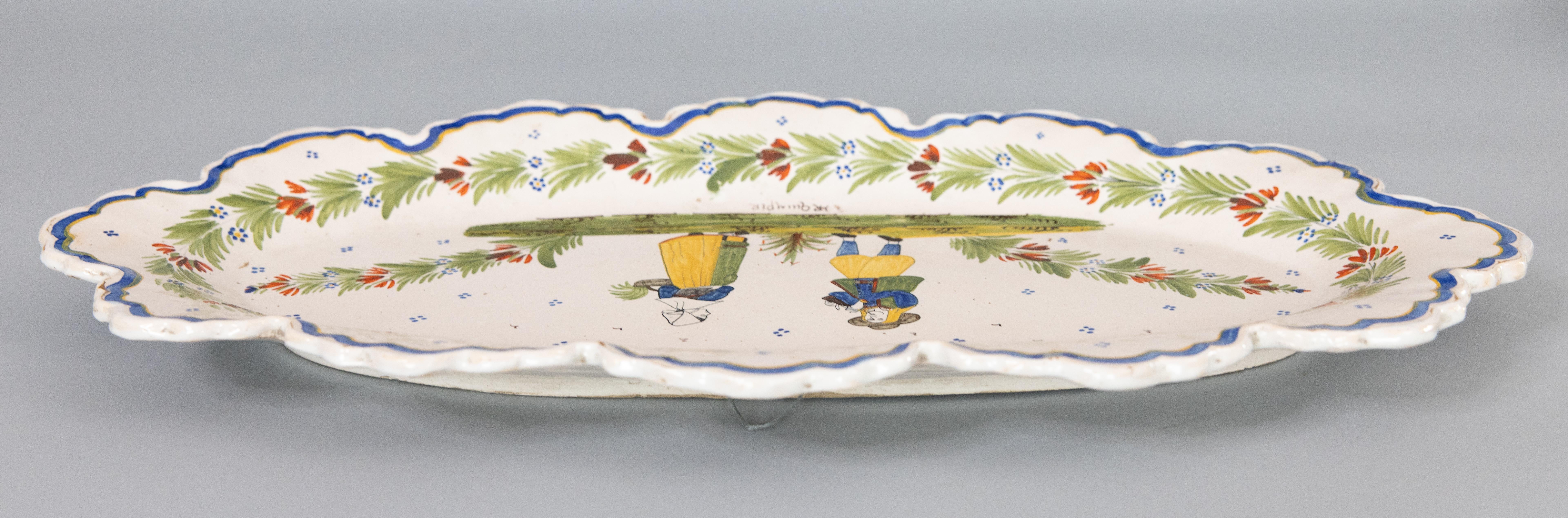 Antique French Faience Quimper Oval Scalloped Wall Platter circa 1900 In Good Condition In Pearland, TX