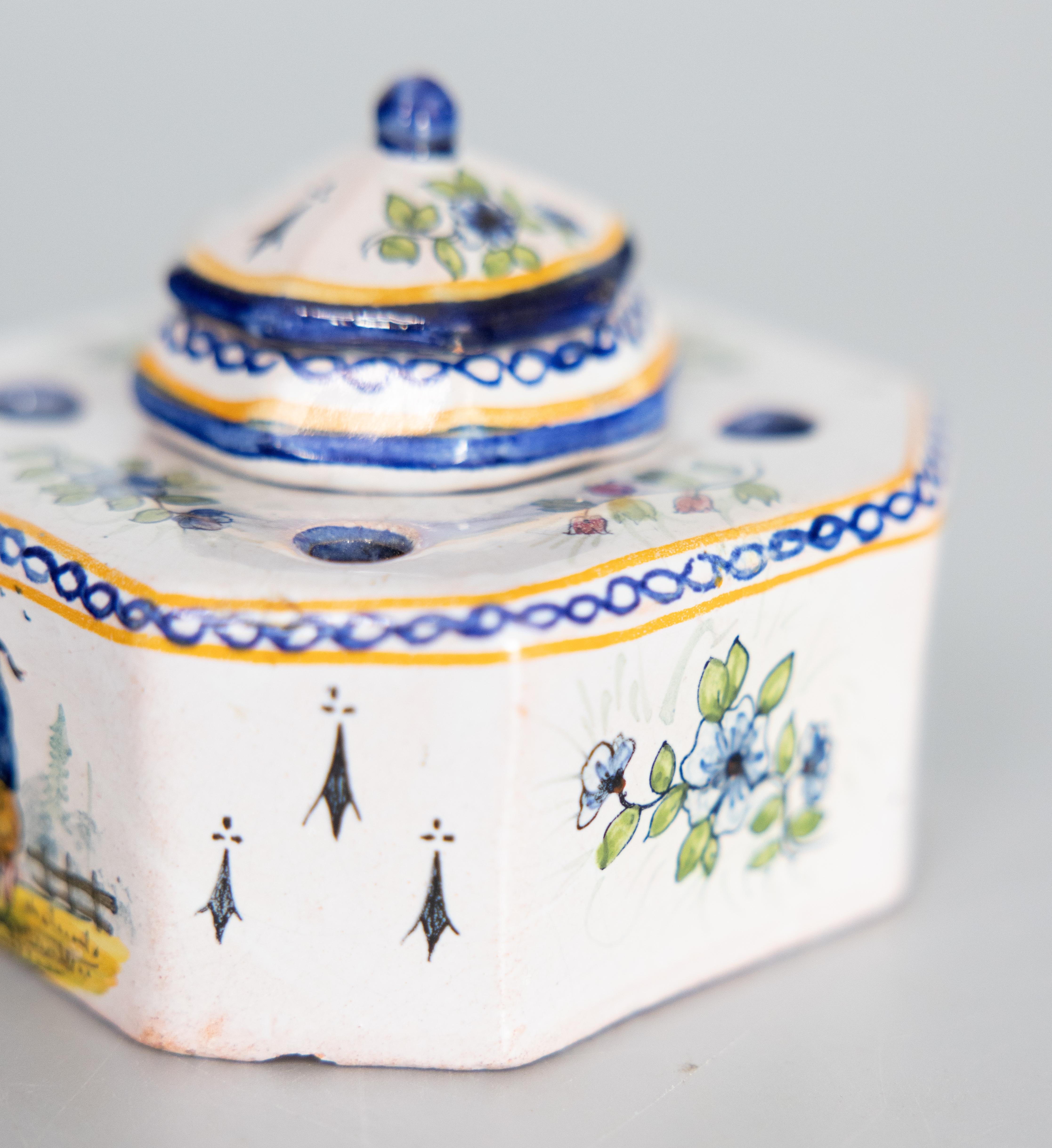 Early 20th Century Antique French Faience Quimper Style Inkwell, circa 1900 For Sale