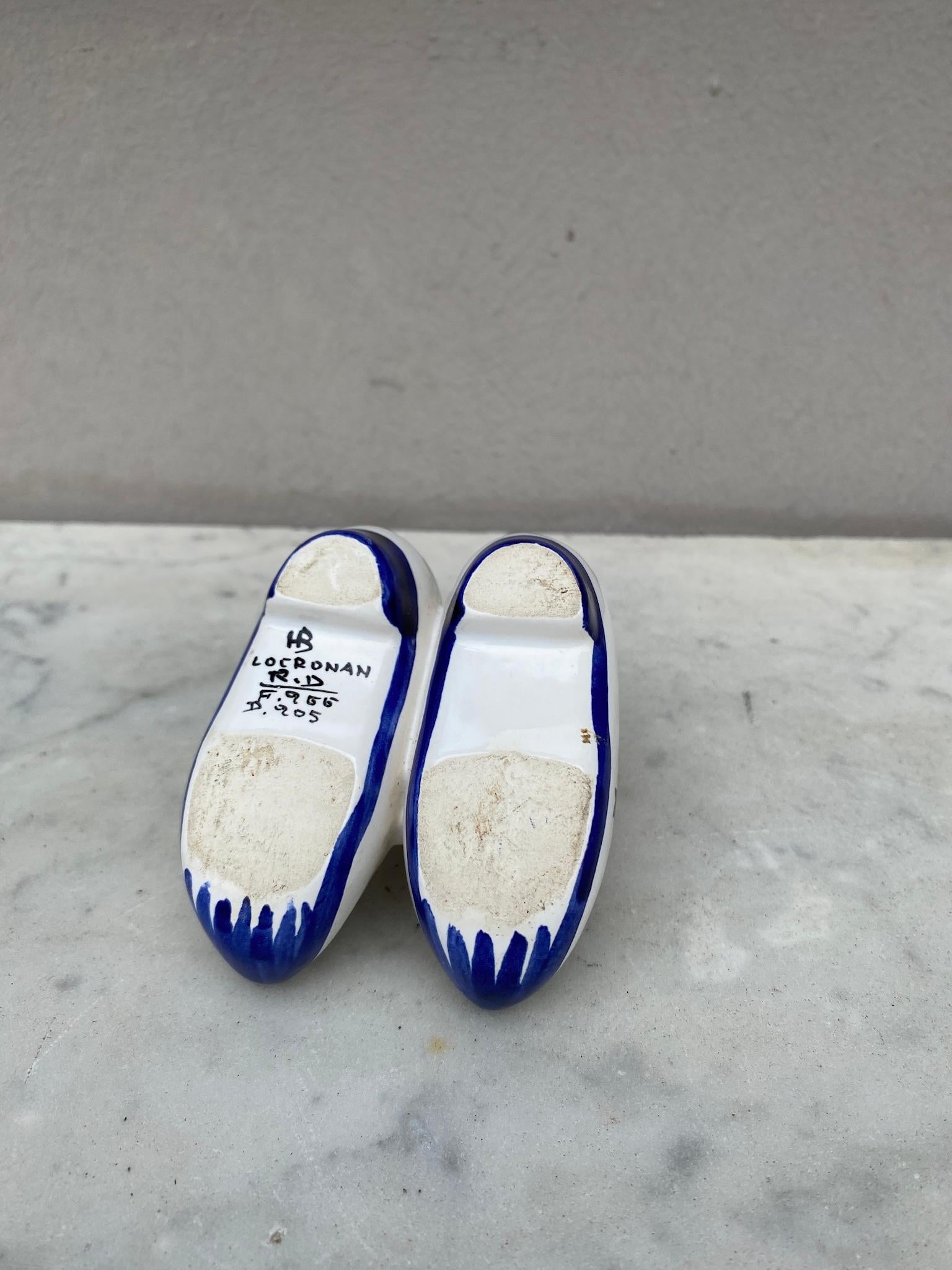 Antique French Faience Saltcellar Clog Henriot Quimper, circa 1930 In Good Condition For Sale In Austin, TX