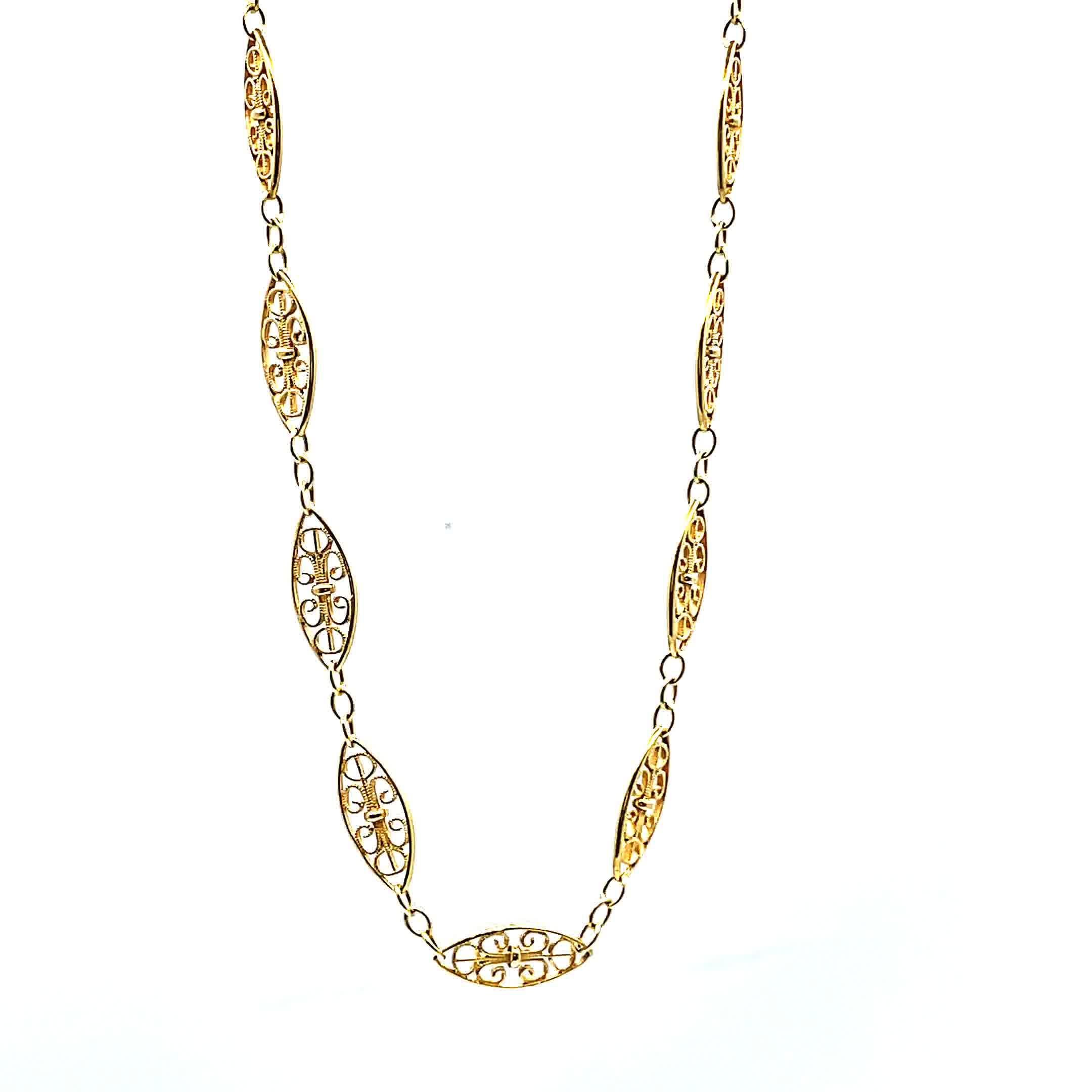 Antique French Fancy 18 Karat Gold Link Chain Necklace In Excellent Condition In Beverly Hills, CA