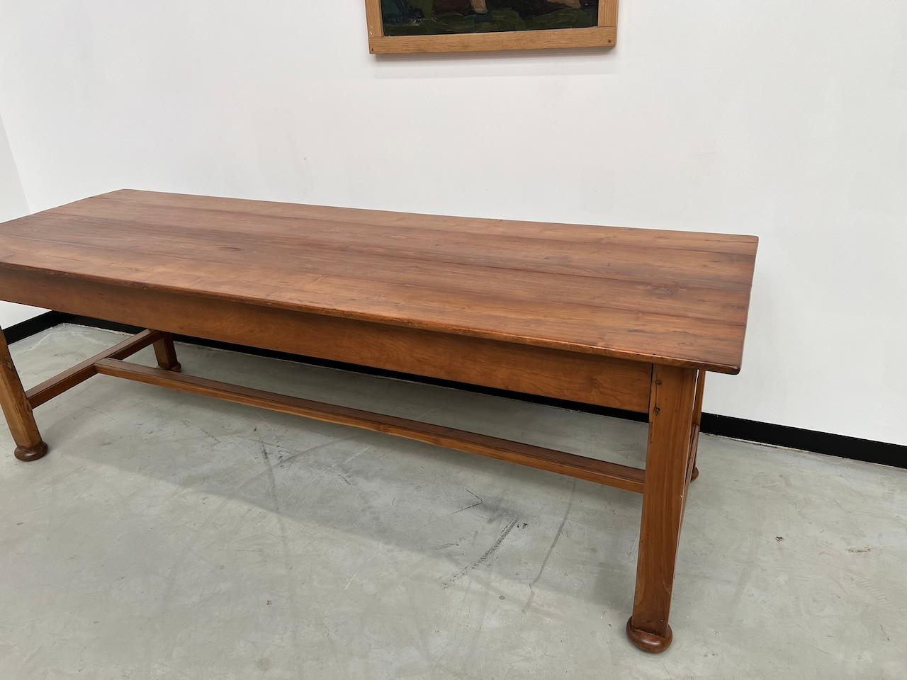Antique French farmhouse table (from Bordeaux) in solid cherry wood In Good Condition For Sale In LYON, FR