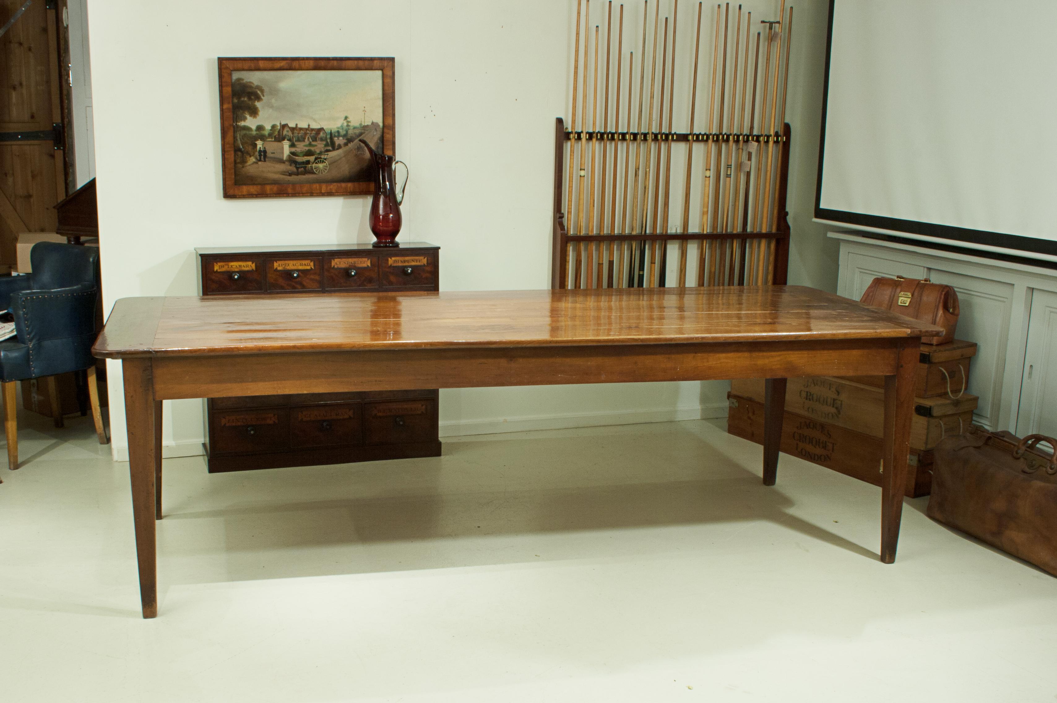 Antique French Farmhouse Table with Bred Slide and Drawer In Good Condition In Oxfordshire, GB