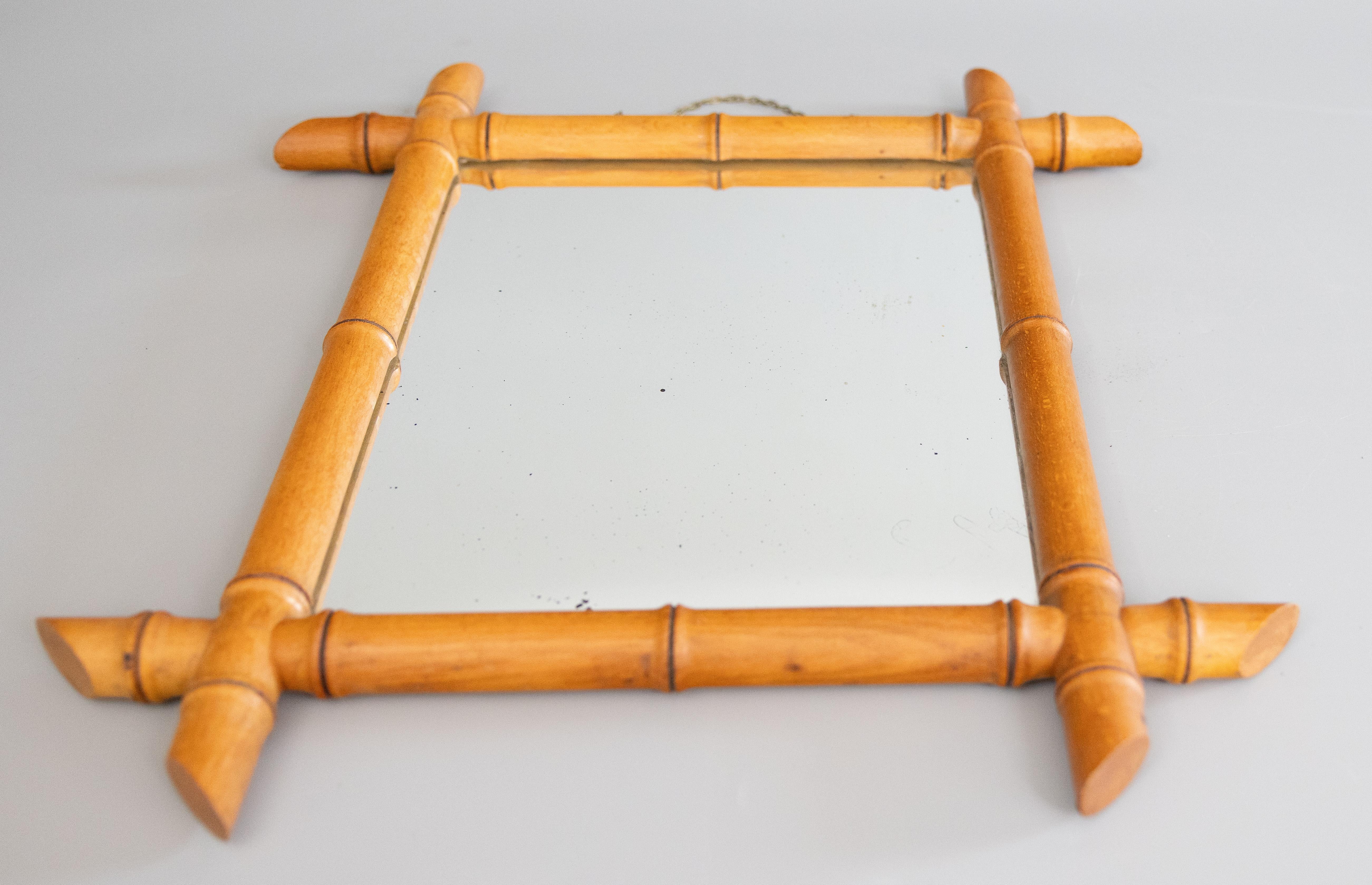 Français Miroir français ancien sculpté en faux bambou, vers 1900 en vente