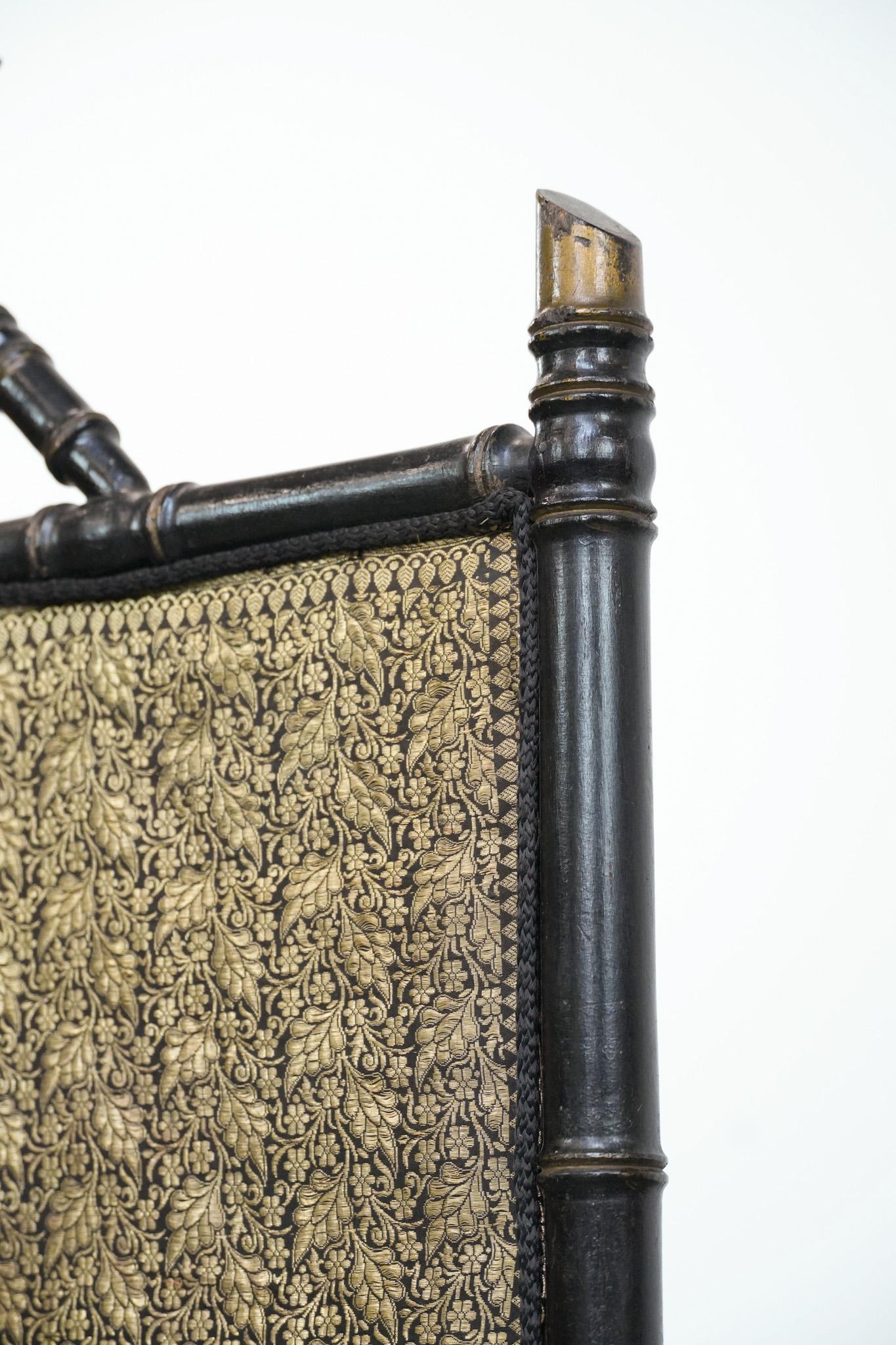 Parafuoco francese antico in finto bambù con tessuto di lusso in vendita 4