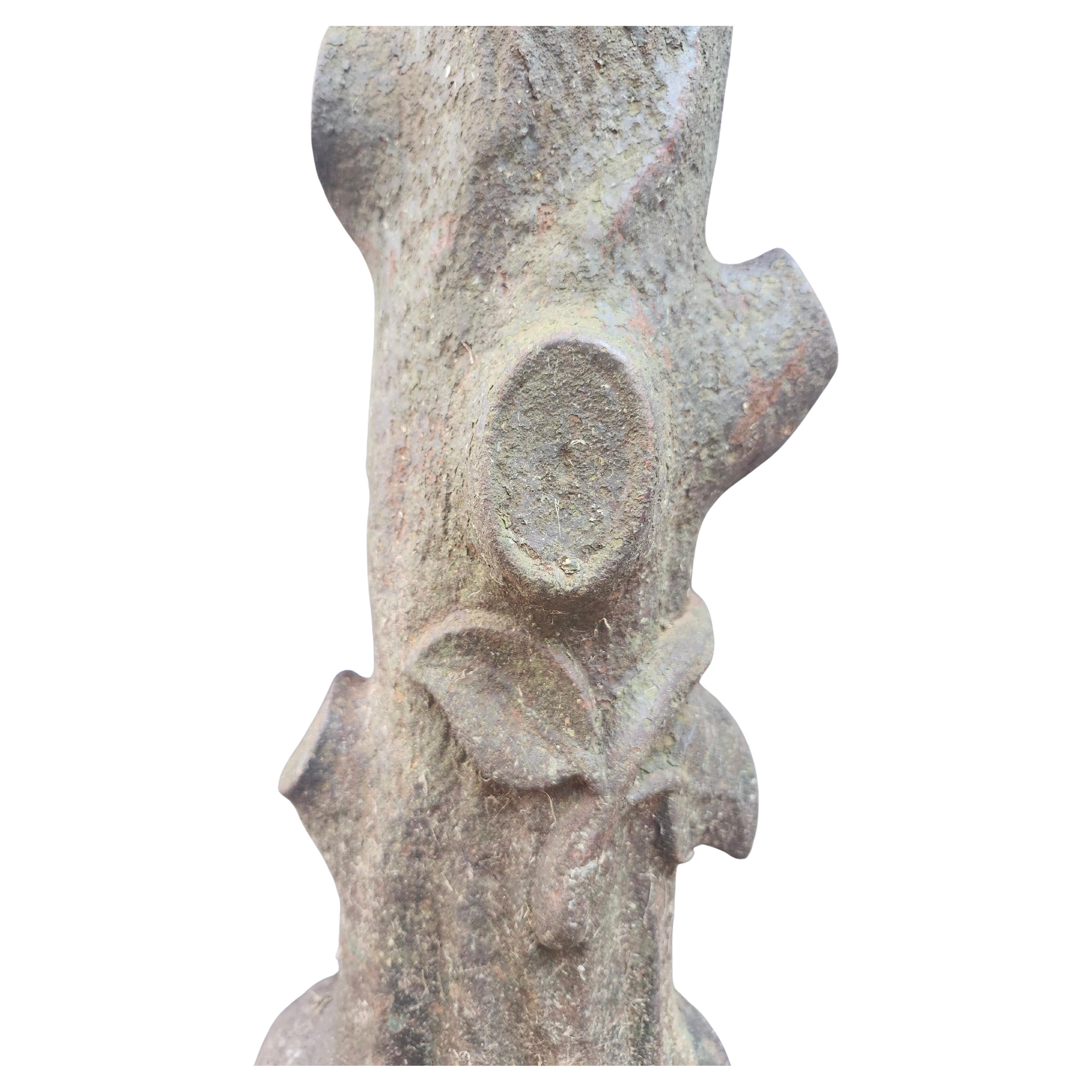 Moulage Ancien poteau d'attelage en fonte Faux Bois Français C1875 en vente