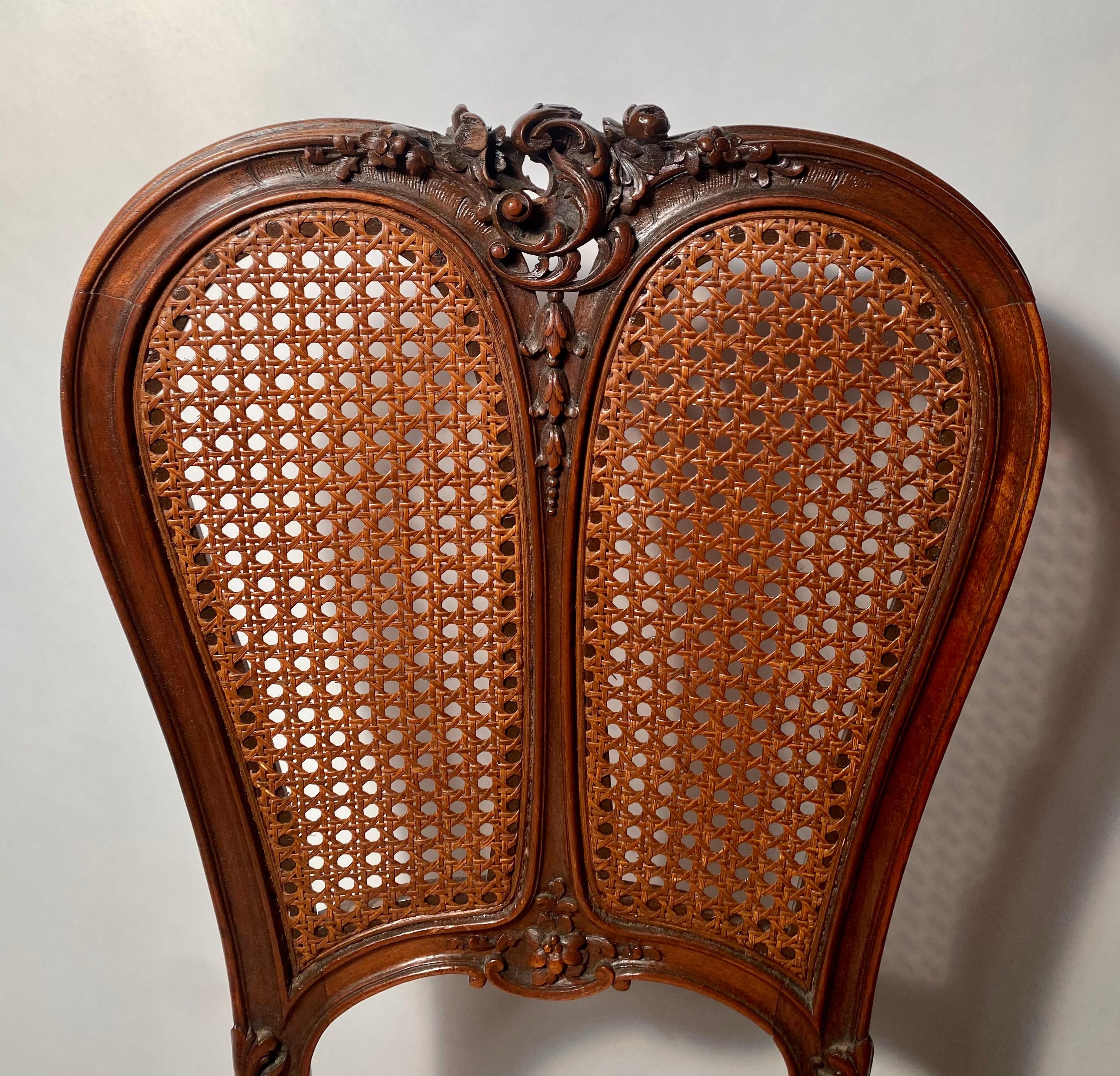 19th Century Antique French Fine Walnut Side Chair, circa 1880 For Sale