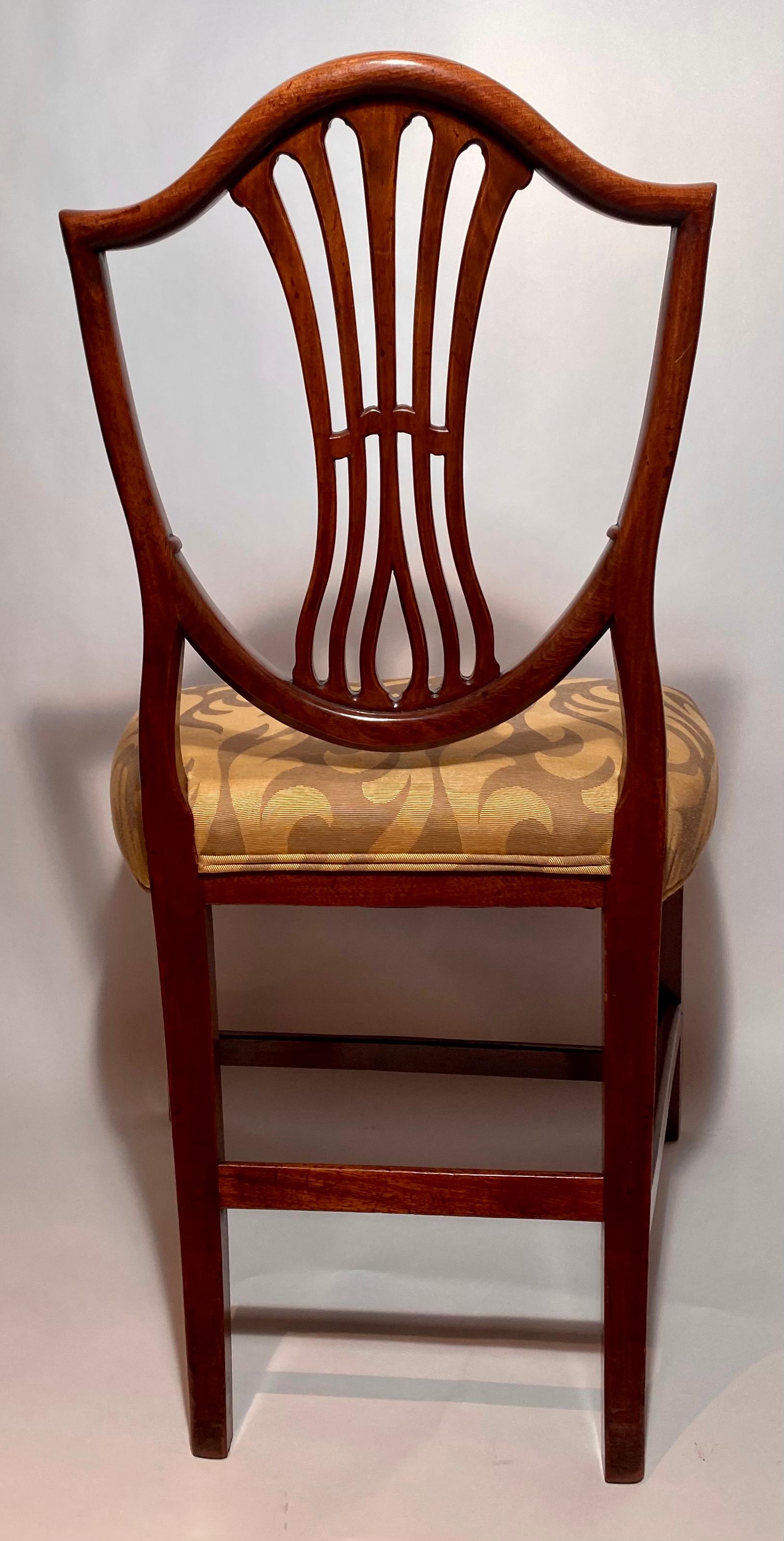 Antique French Fine Walnut Side Chairs, circa 1880 In Good Condition For Sale In New Orleans, LA