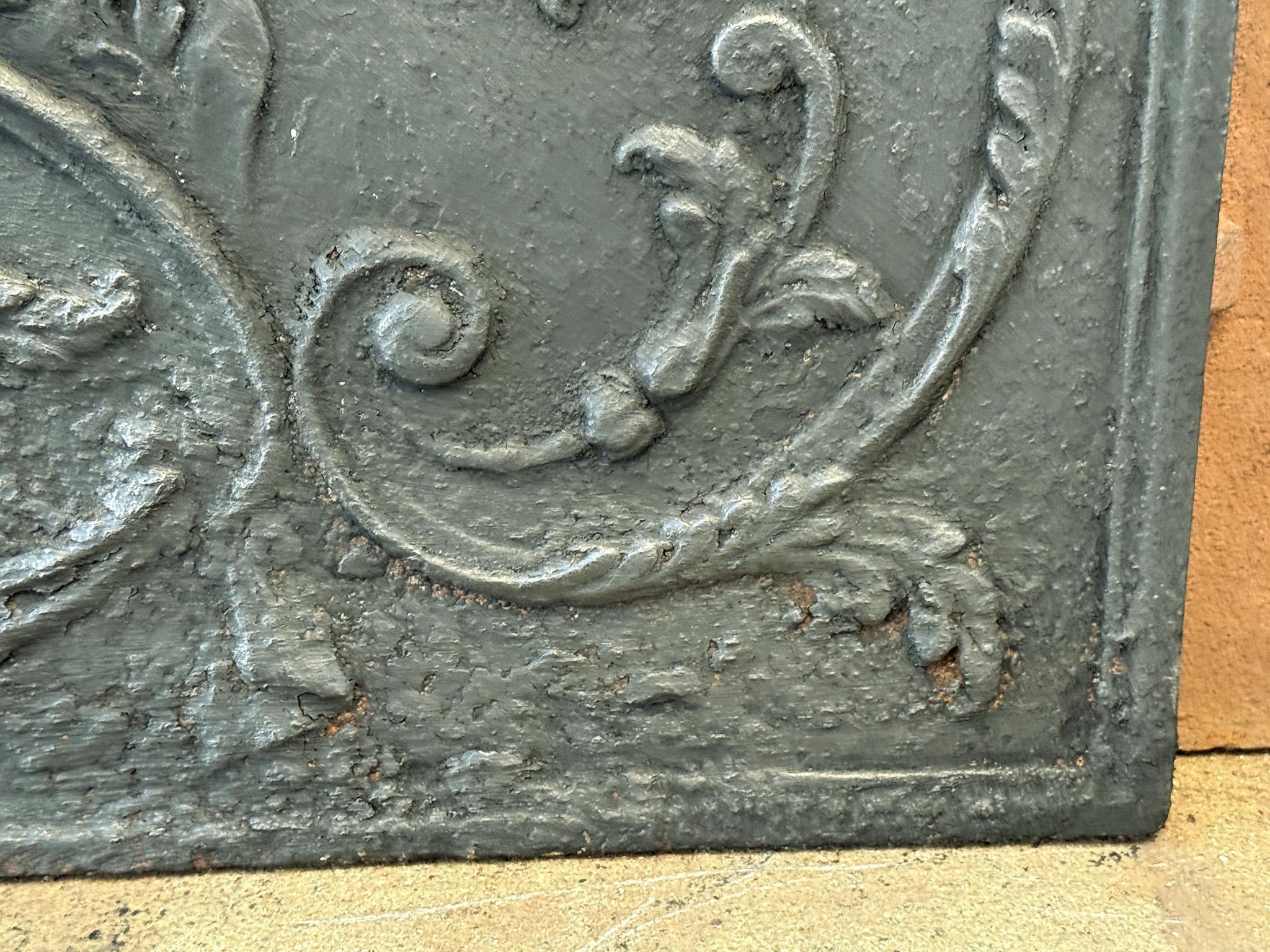 Antique French Fireback / Backsplash con la Dea Venere, periodo Luigi XV in vendita 1