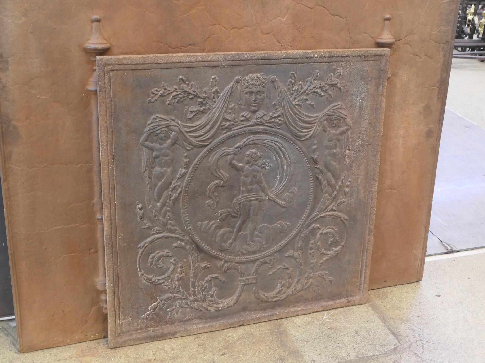 Francese Antique French Fireback / Backsplash con la dea Venere, periodo neoclassico in vendita
