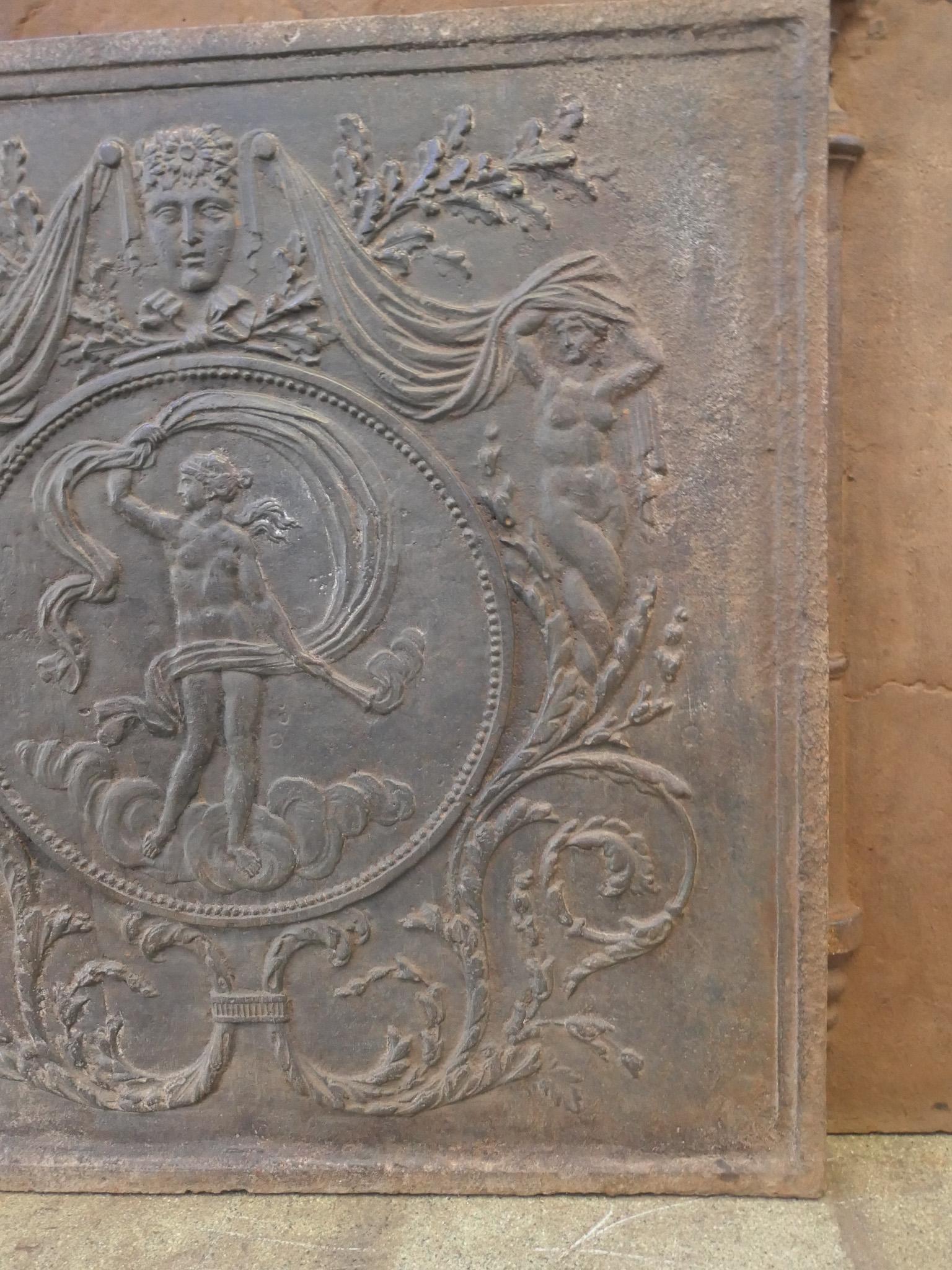 XIX secolo Antique French Fireback / Backsplash con la dea Venere, periodo neoclassico in vendita