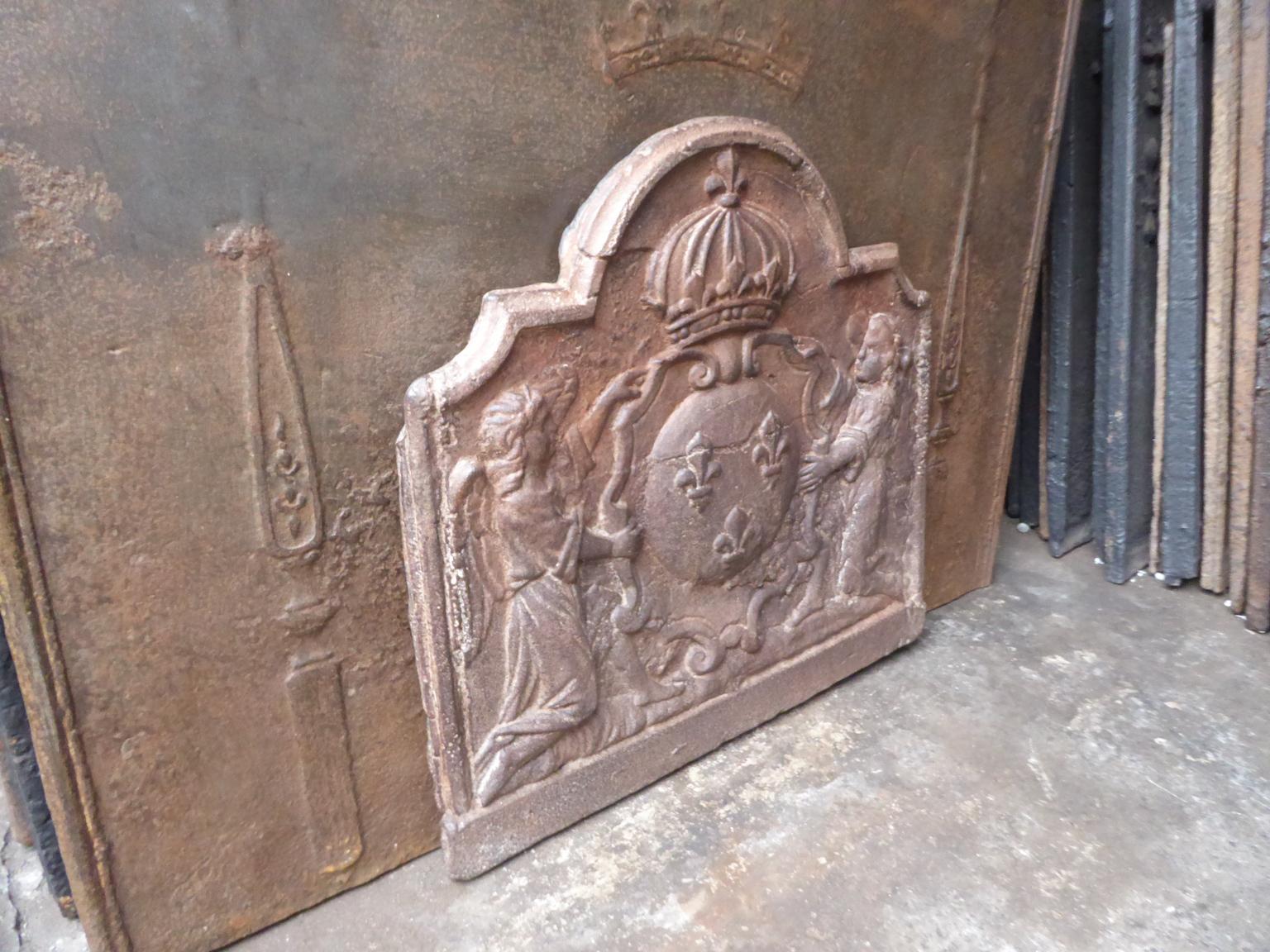 Antique French Fireback / Backsplash with Arms of France, 17th-18th Century For Sale 1