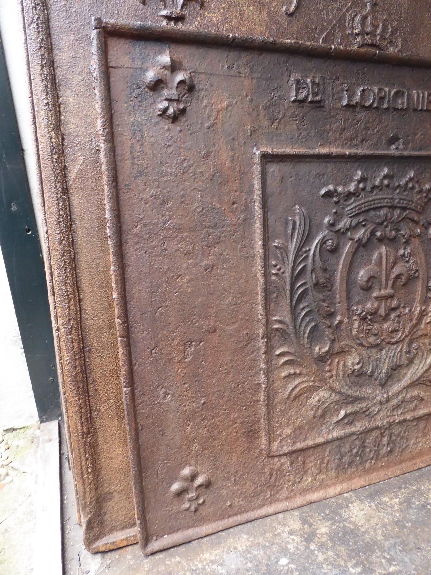 Antique French Fireback with the Arms of France, 18th Century In Fair Condition In Amerongen, NL