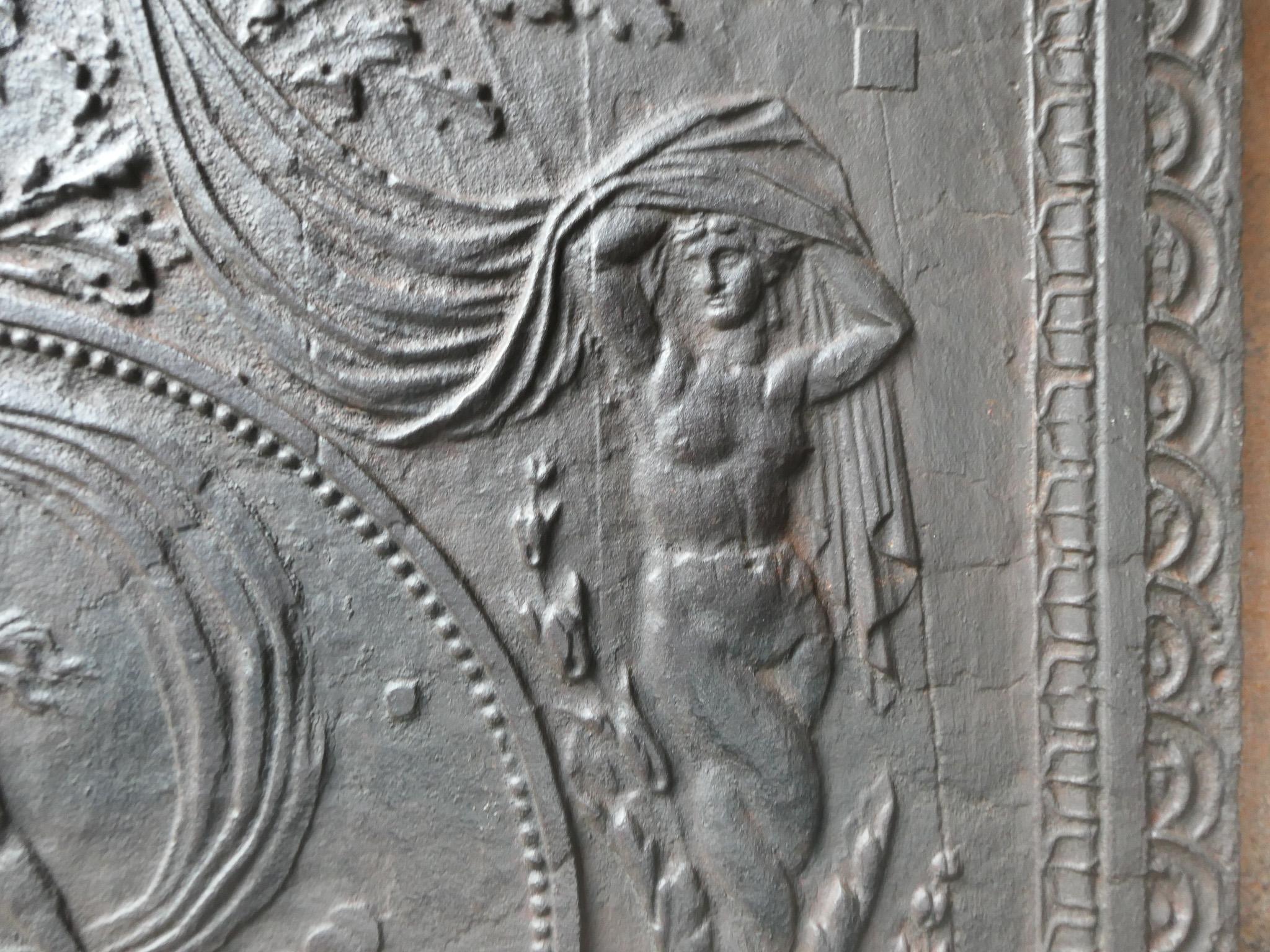 Antique French Fireback / Backsplash with the Goddess Venus, 18th Century For Sale 8