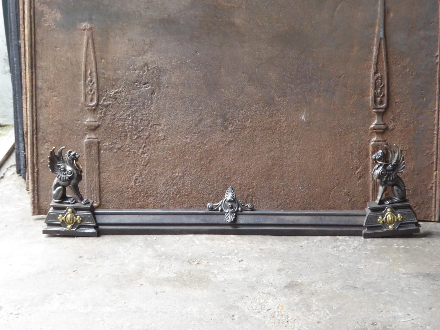 19th century French Napoleon III fire fender made of brass and iron. The condition is good.







