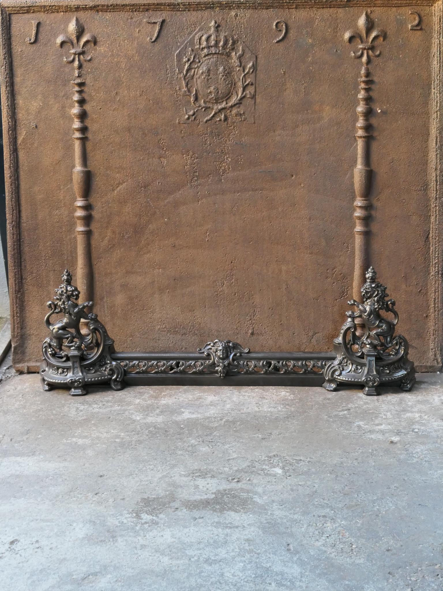 Beautiful 19th century French Napoleon III period fire fender. The fender is made of cast iron and wrought iron. The condition is good.







