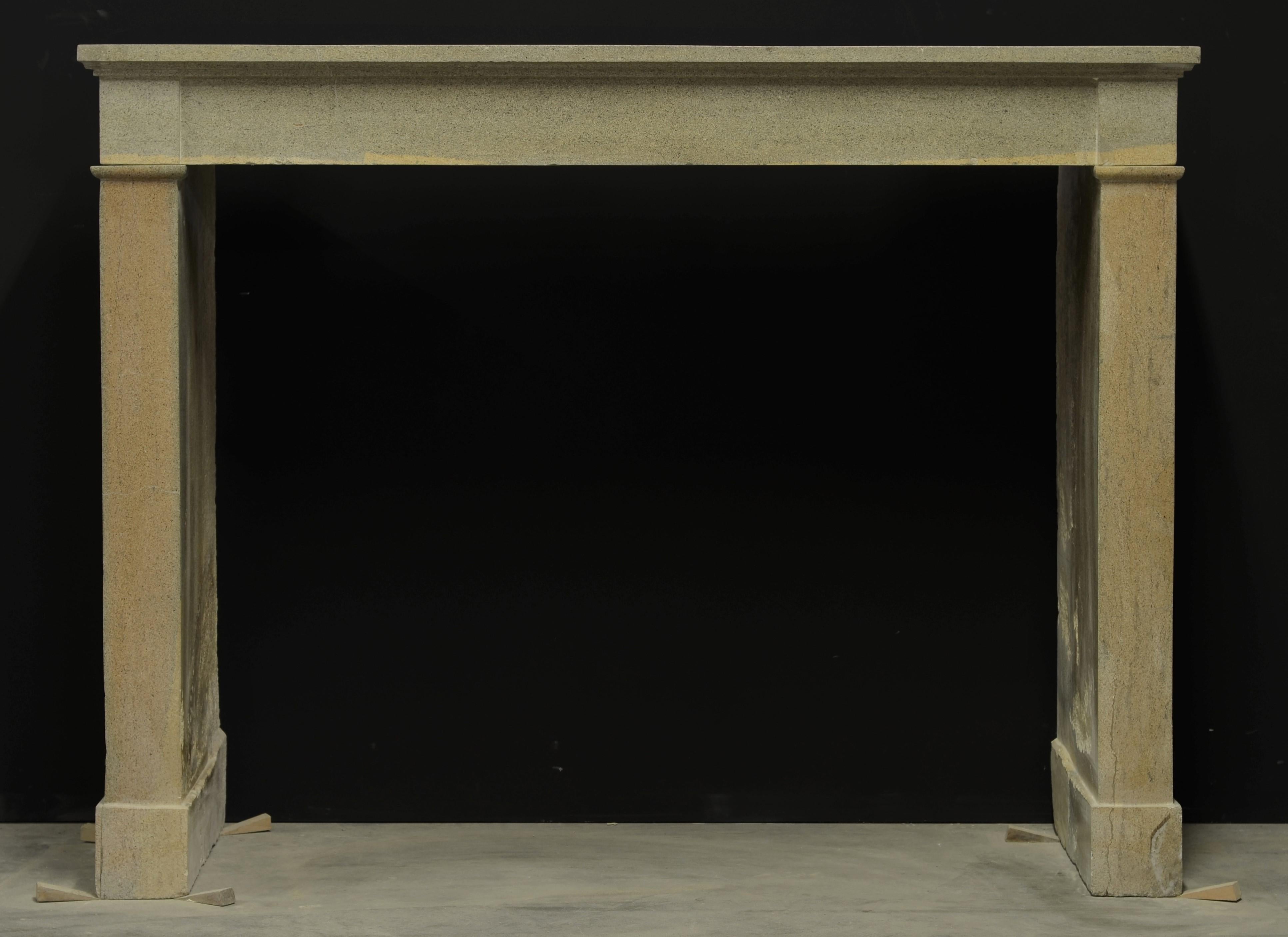 Nice, straight and simple French fireplace mantel in multicolored grey limestone from the Burgundy area.
This 19th century Louis Phillippe style fireplace is in great condition with minor repairs on the comers.

Ready to be crated, shipped and