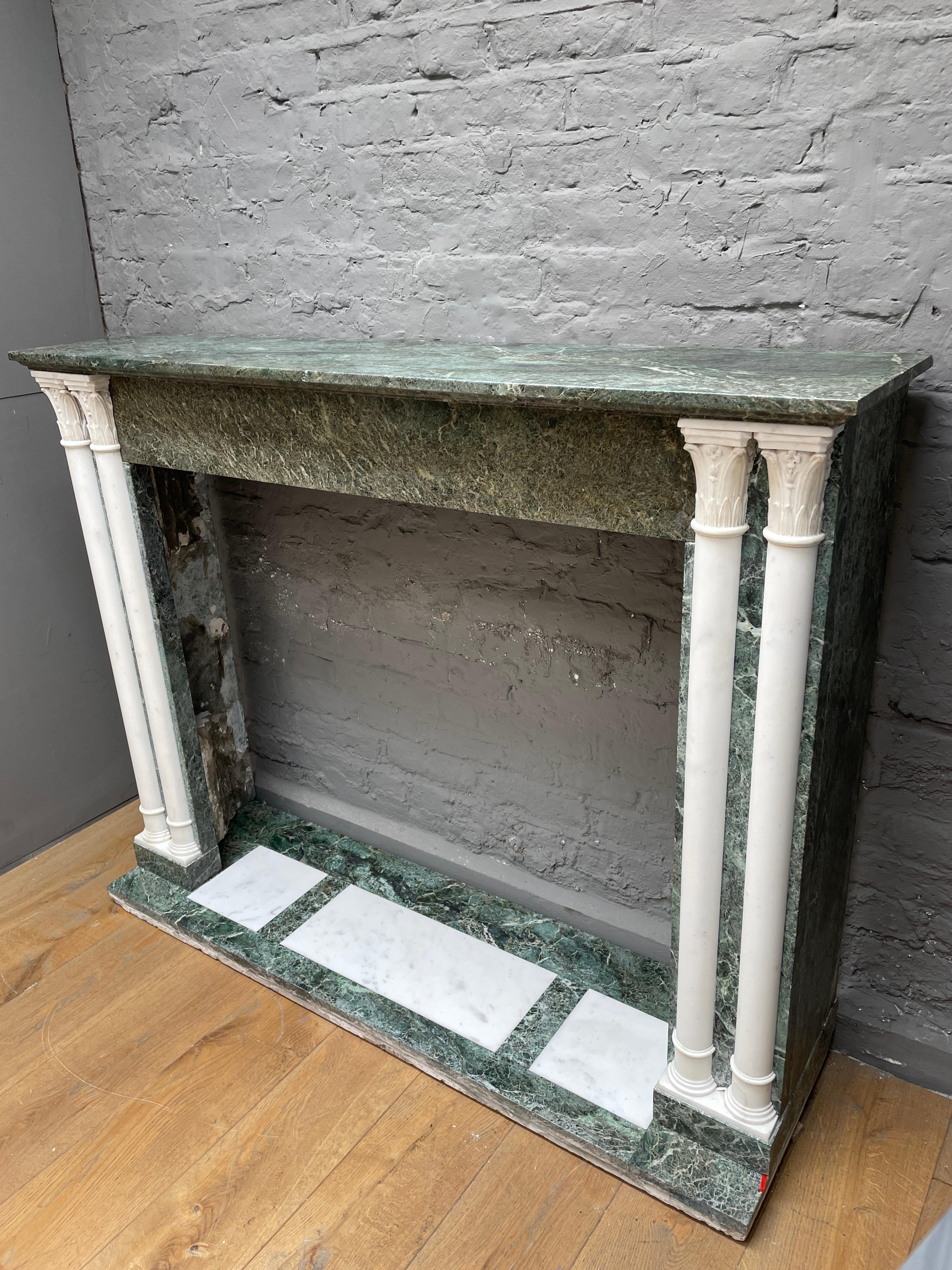 Antique French Fireplace Mantel in Verdi Antico and Statuary Marble For Sale 3
