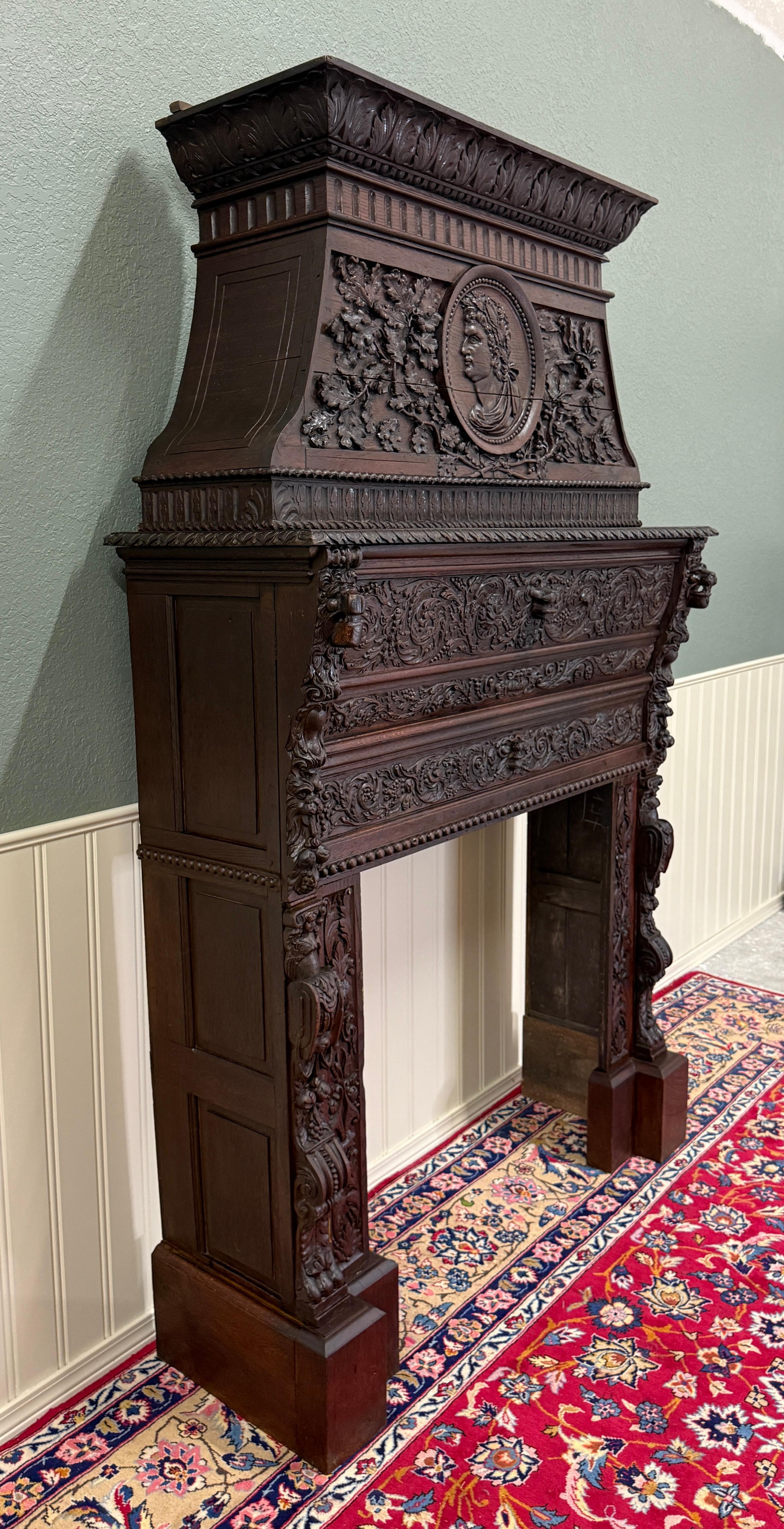 Antique French, cornice per caminetto rinascimentale in quercia intagliata del XIX secolo in vendita 2
