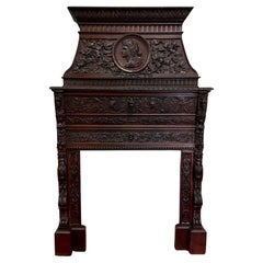 Antique French, cornice per caminetto rinascimentale in quercia intagliata del XIX secolo