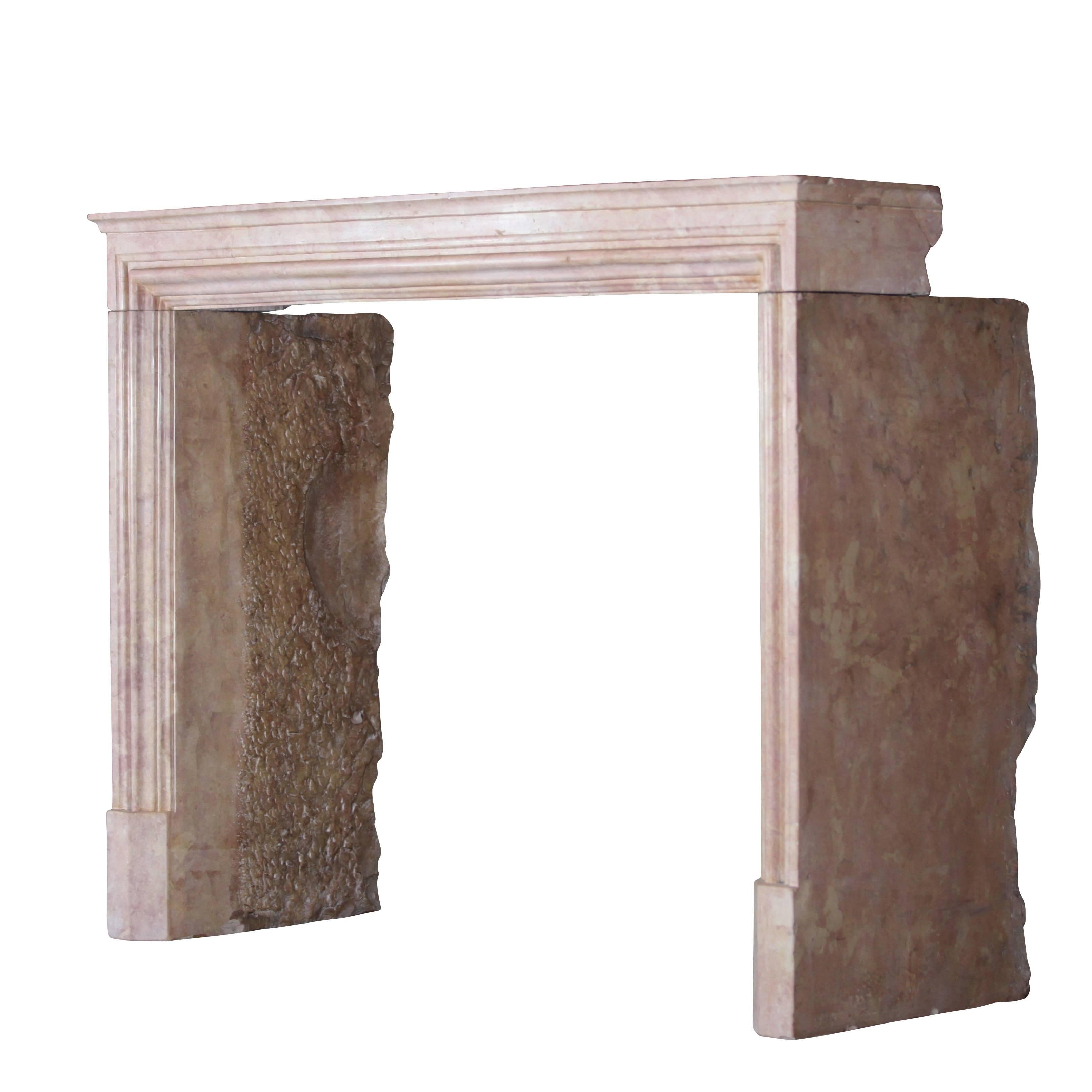 Antique French Fireplace Surround in Rose Liseron Marble for Timely Interior In Excellent Condition In Beervelde, BE