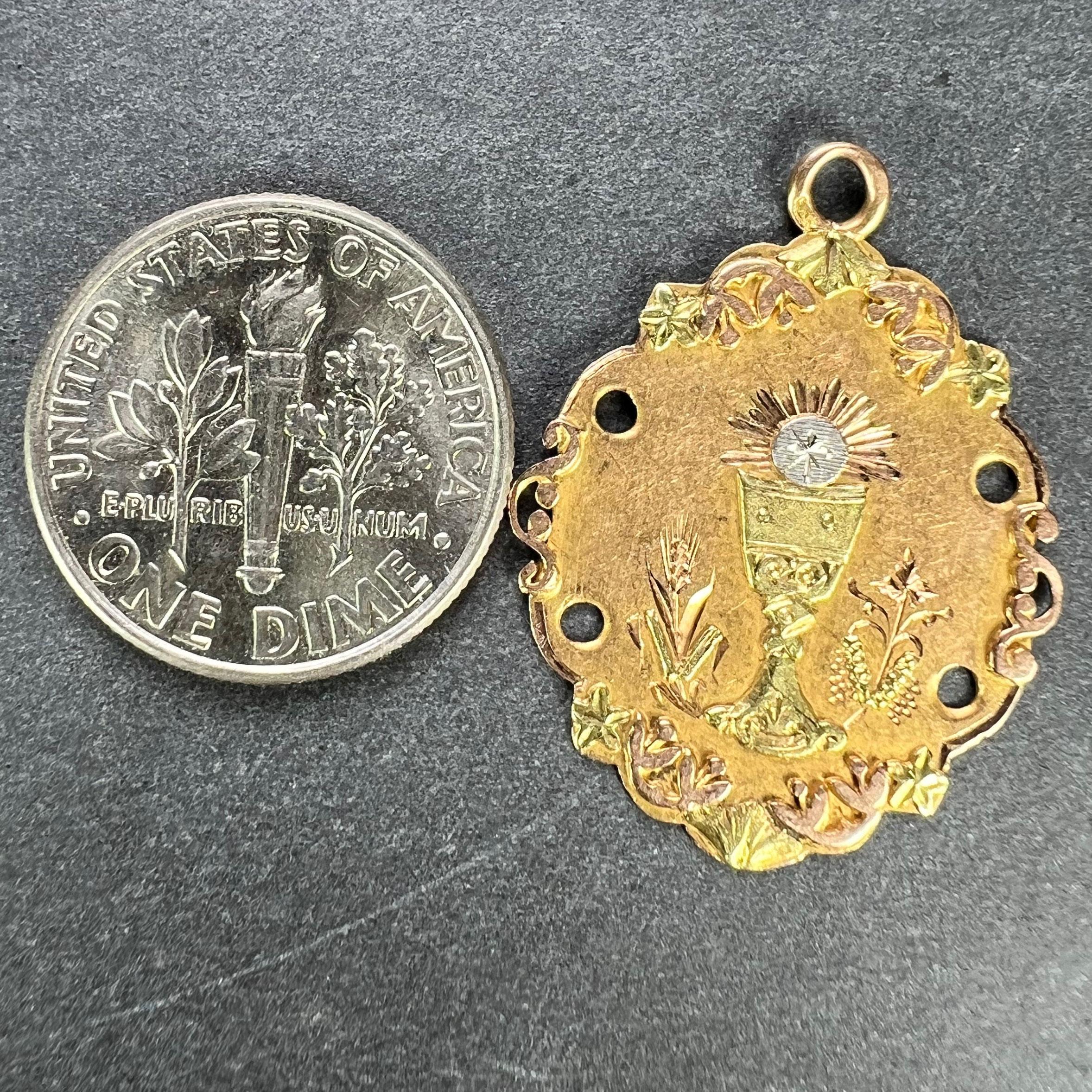 Ancien pendentif breloque de la première communion française en or jaune, rose et blanc 18 carats en vente 6