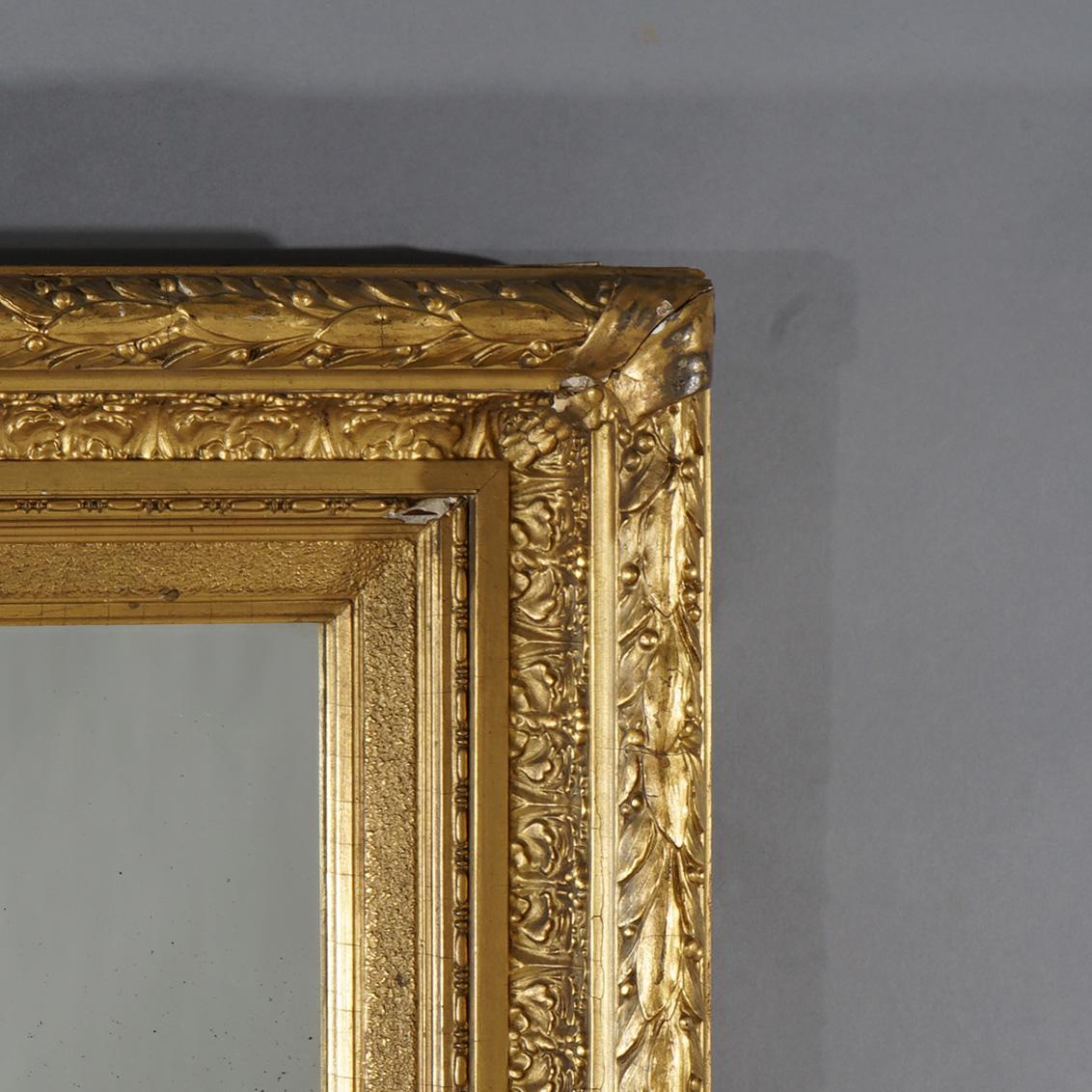 Miroir Antique miroir mural encadré en bois doré de première finition française C1900 en vente
