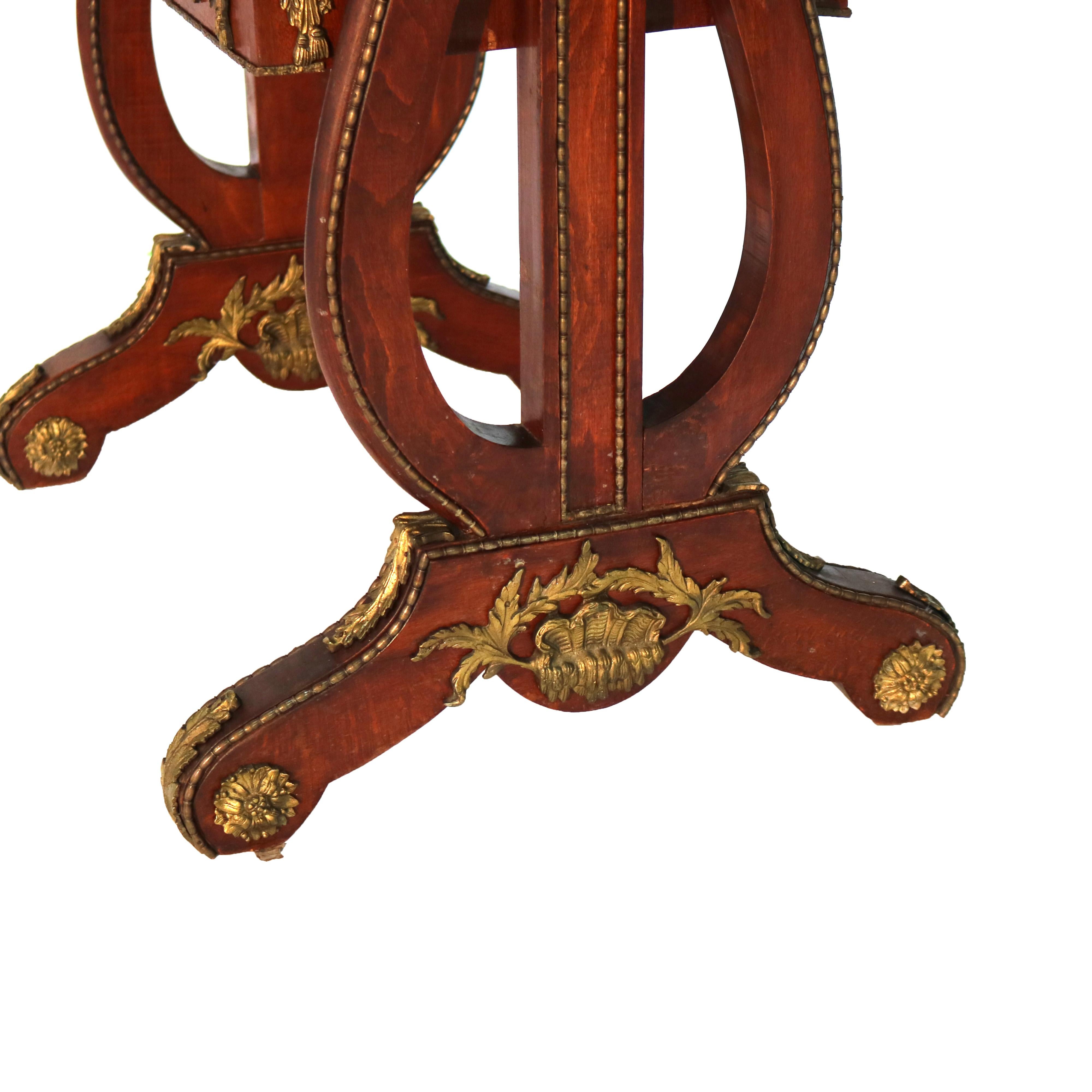 Table de service ancienne en acajou flammé, érable moucheté et bronze doré C1920 en vente 4