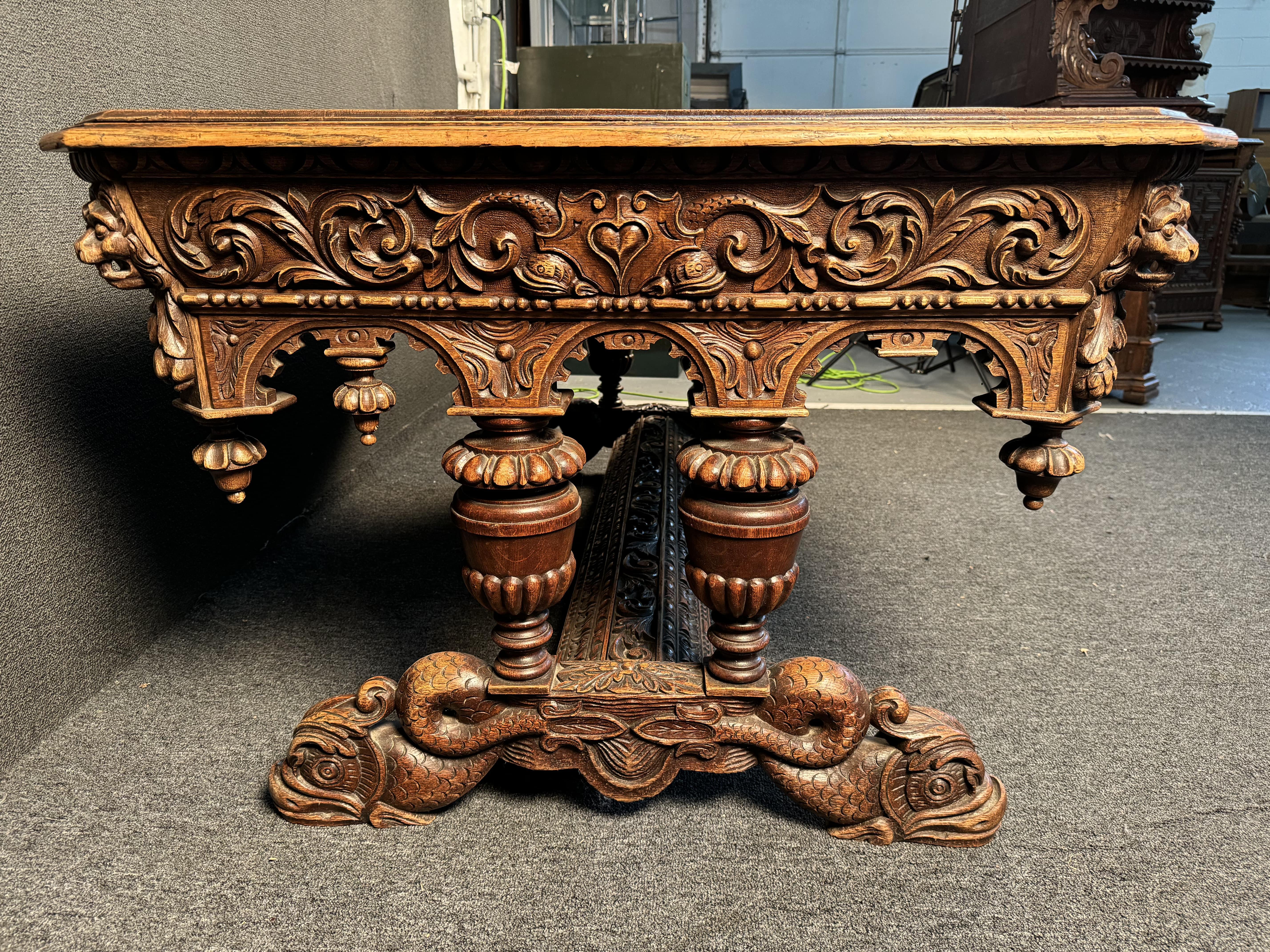Chêne Ancienne table de salle à manger française en Oak Flemish en vente