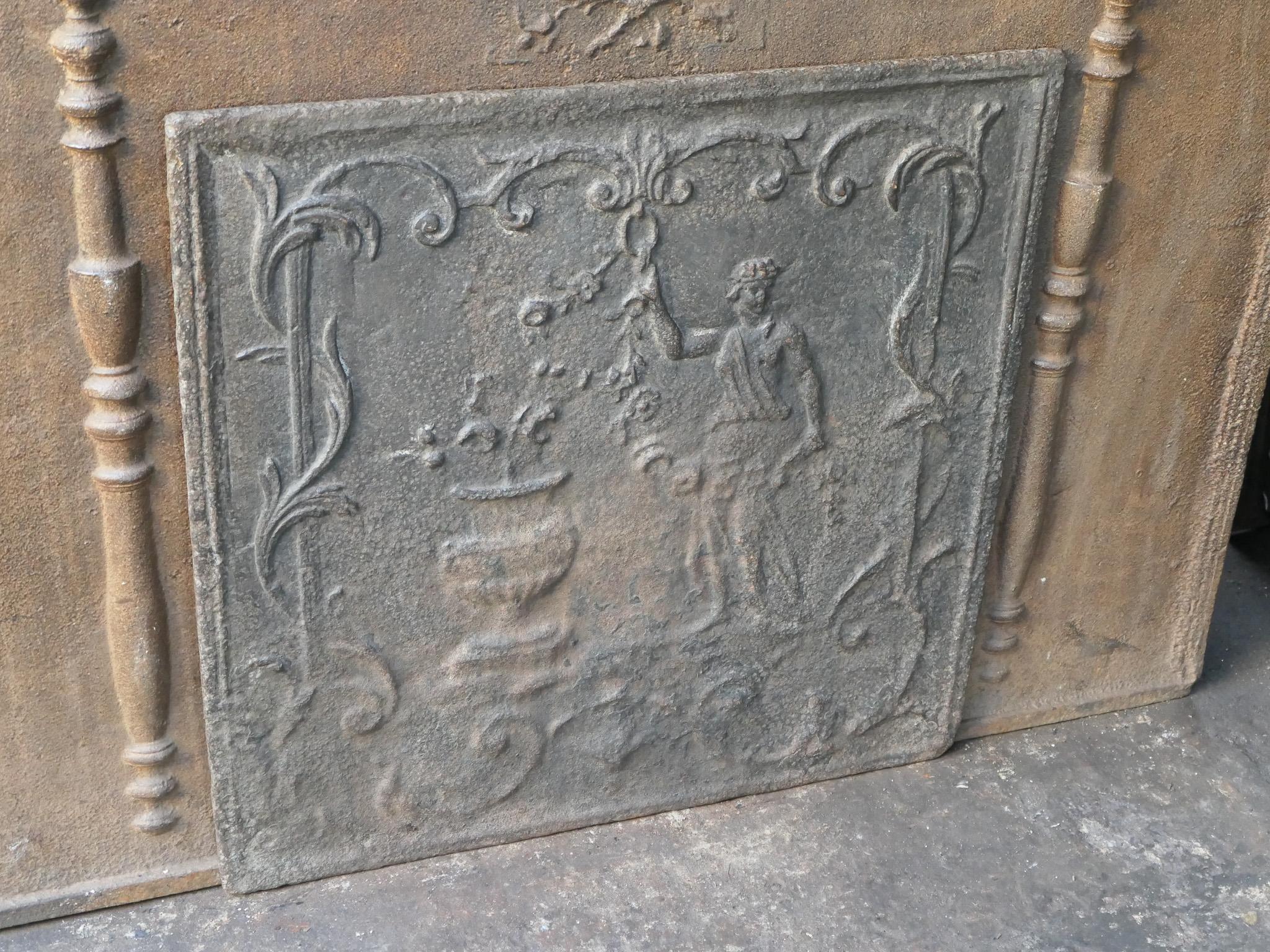 Antique French 'Flora' Fireback / Backsplash, XVIII-XIX secolo In condizioni buone in vendita a Soest, NL