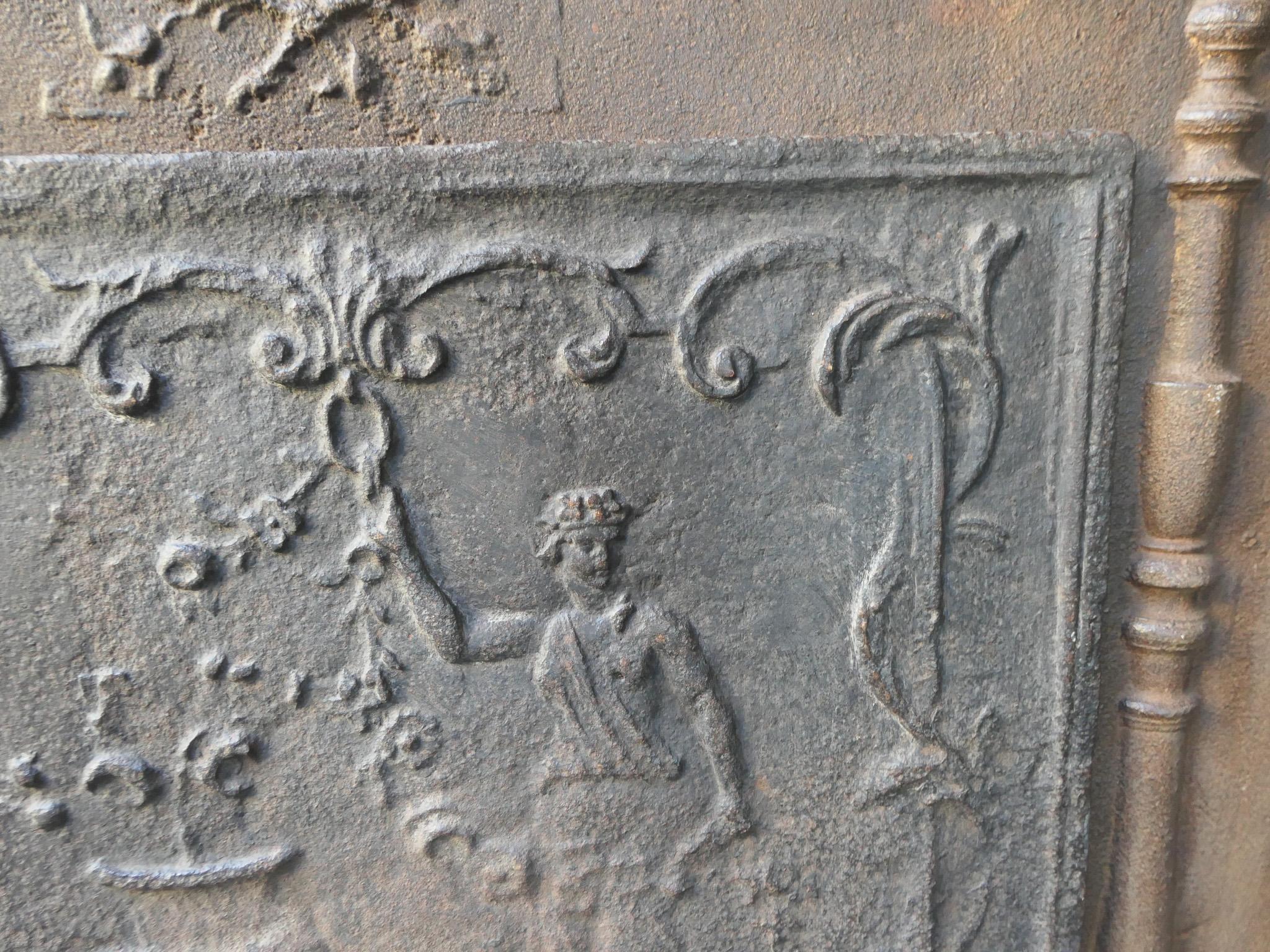 Antique French 'Flora' Fireback / Backsplash, XVIII-XIX secolo in vendita 2