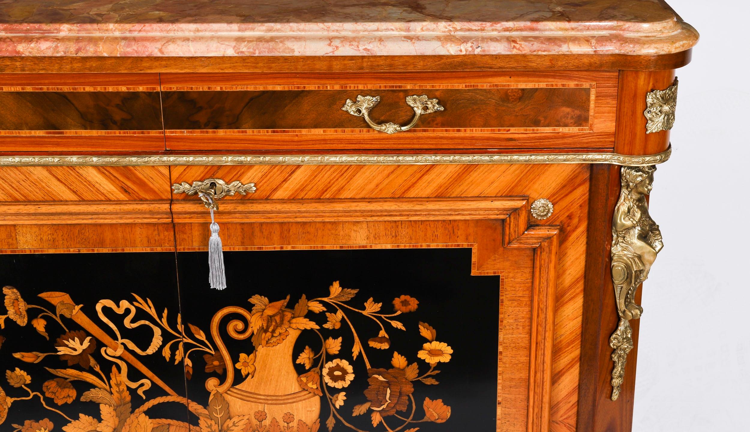 Antique French Intarsio floreale con bordo in marmo Circa 1900 in vendita 5