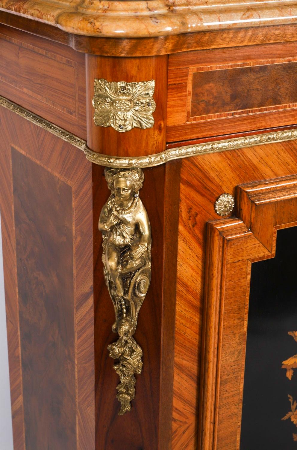 Antique French Intarsio floreale con bordo in marmo Circa 1900 in vendita 6