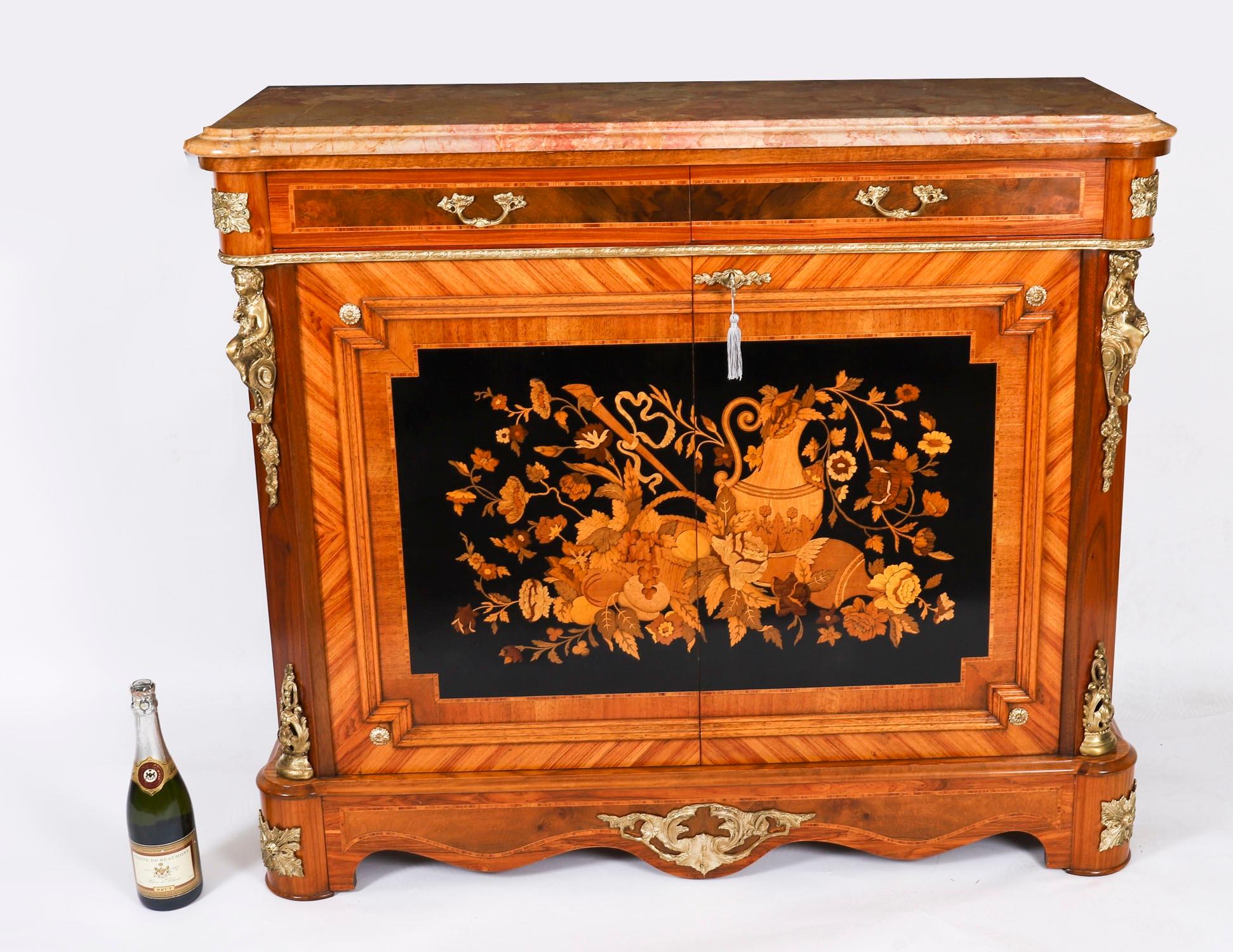 Antique French Intarsio floreale con bordo in marmo Circa 1900 in vendita 14